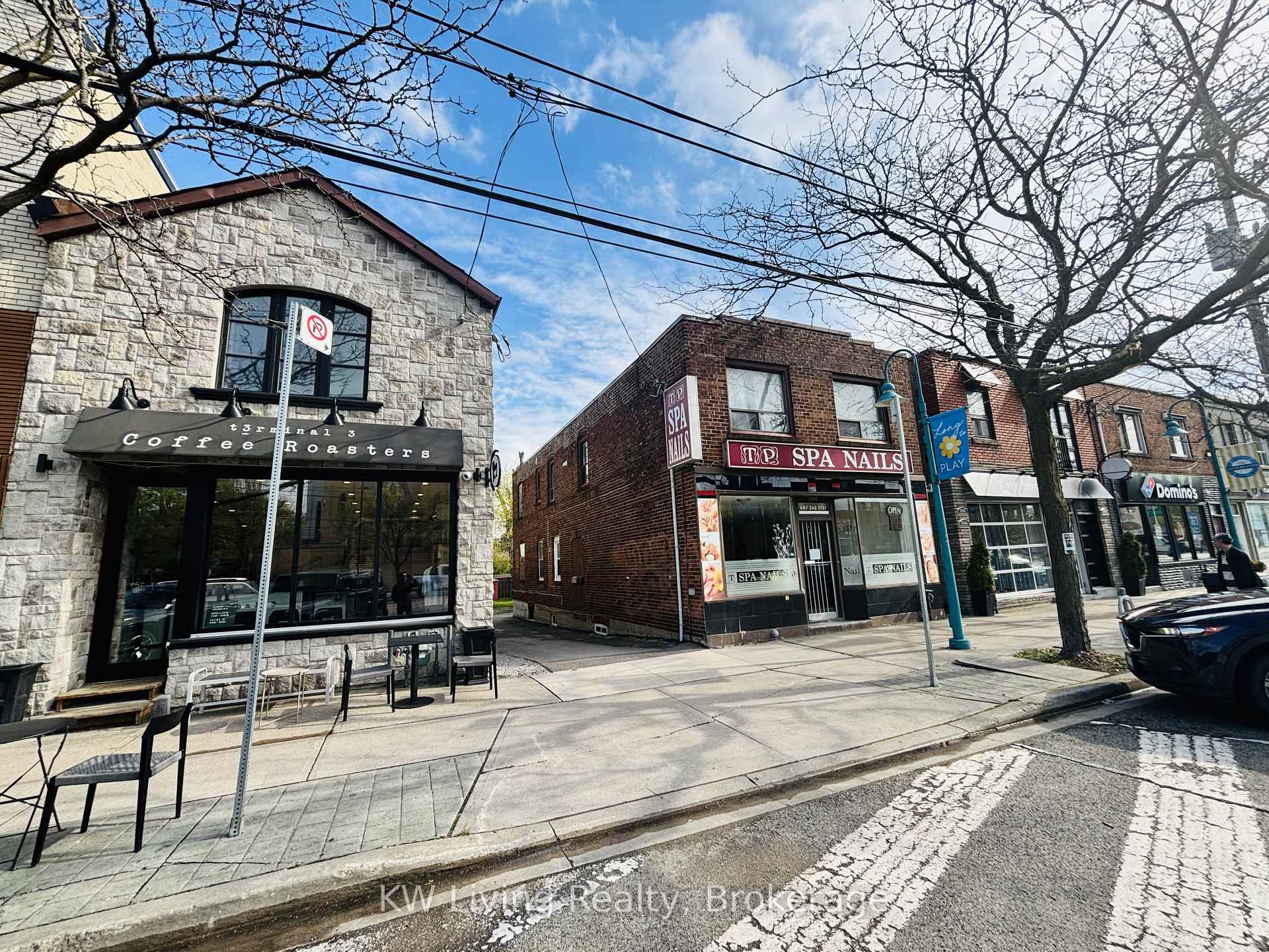 3339 Lake Shore Boulevard W