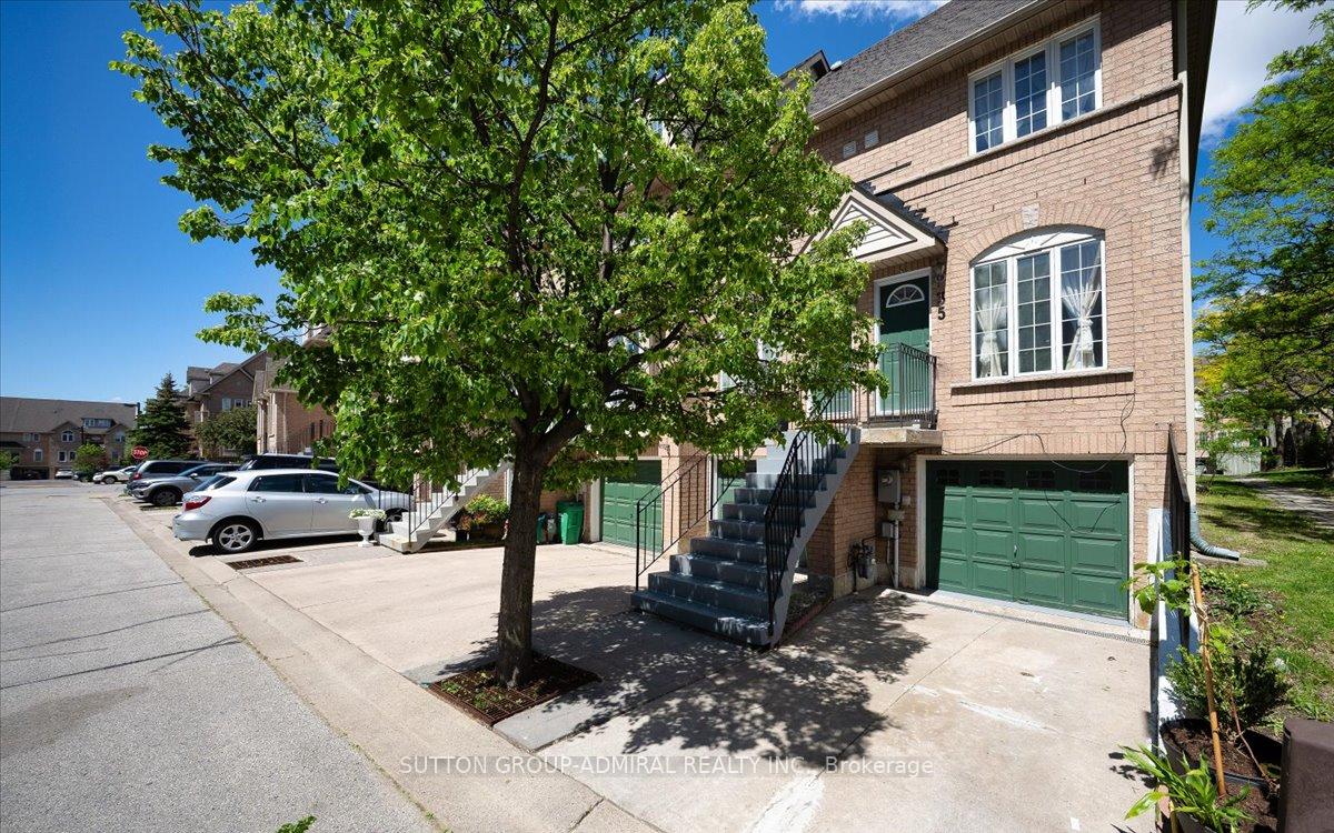 75 Strathaven Drive