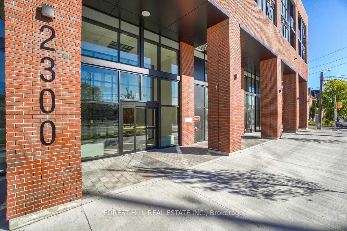 2300 St. Clair Avenue W
