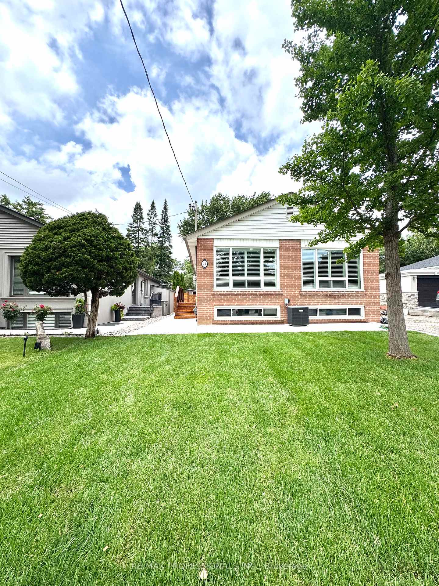 24 Millburn Drive