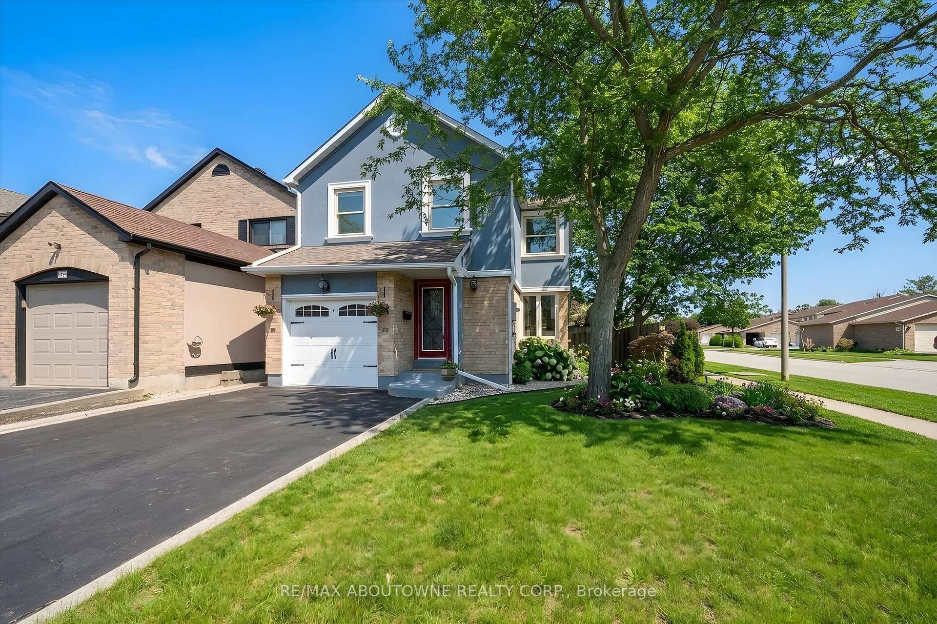 395 Maidstone Crescent