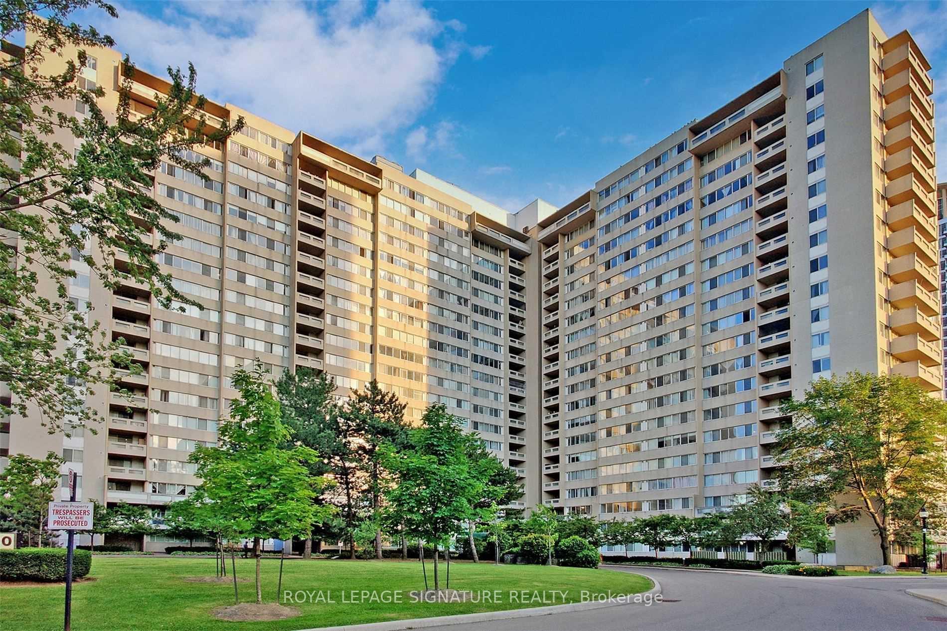 3590 Kaneff Crescent