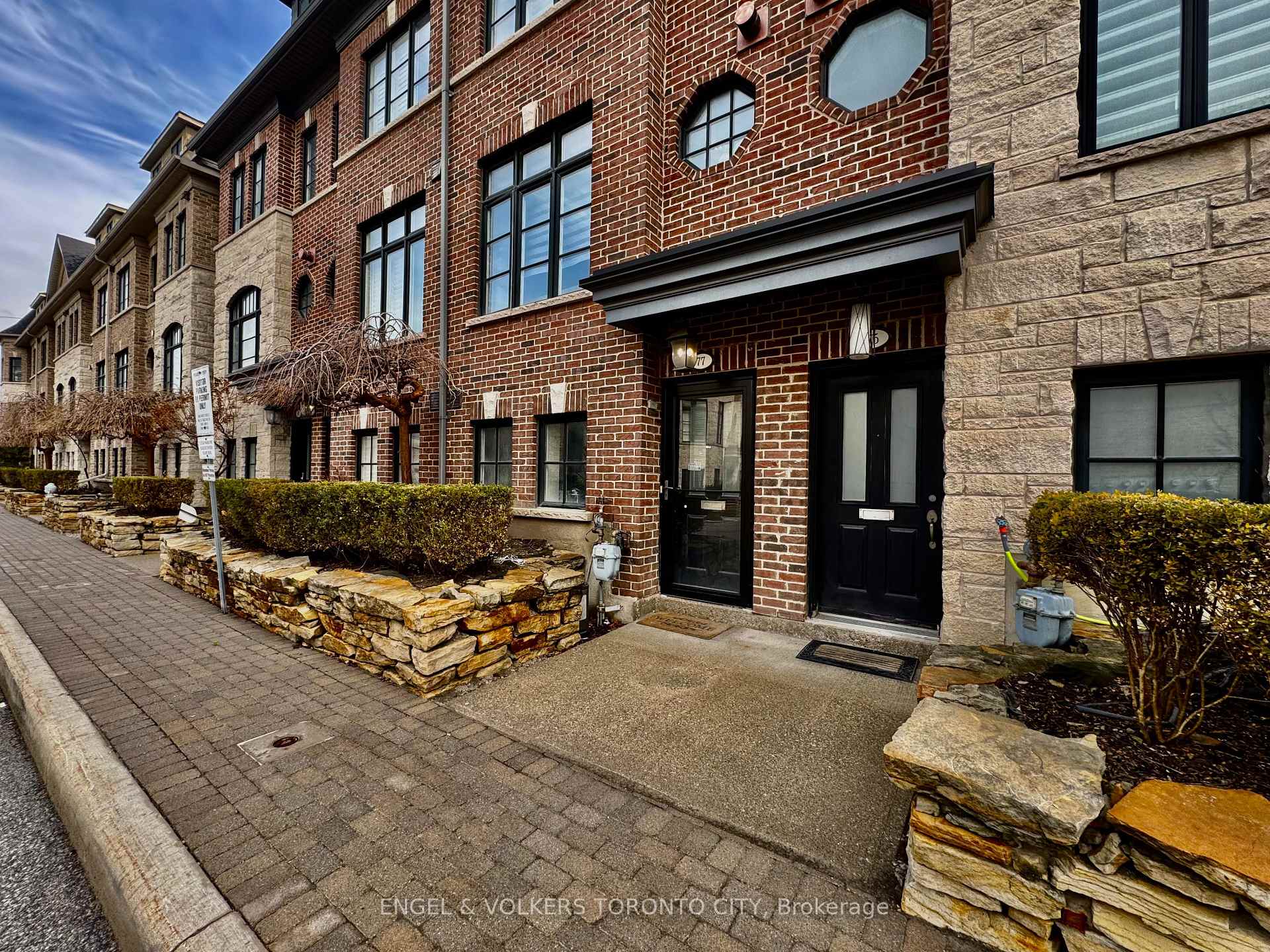 77 Ruby Lang Lane