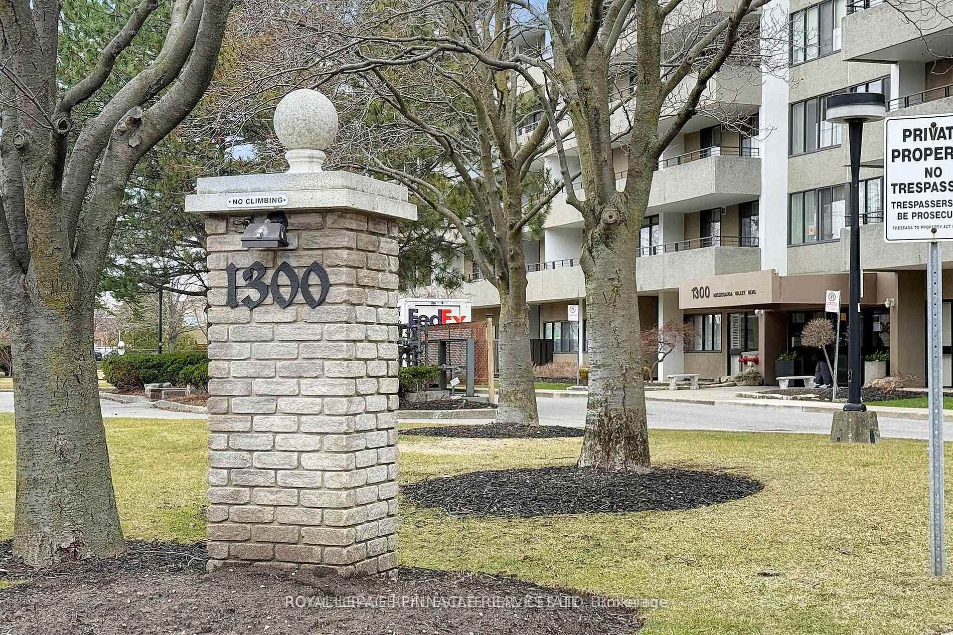 1300 Mississauga Valley Boulevard