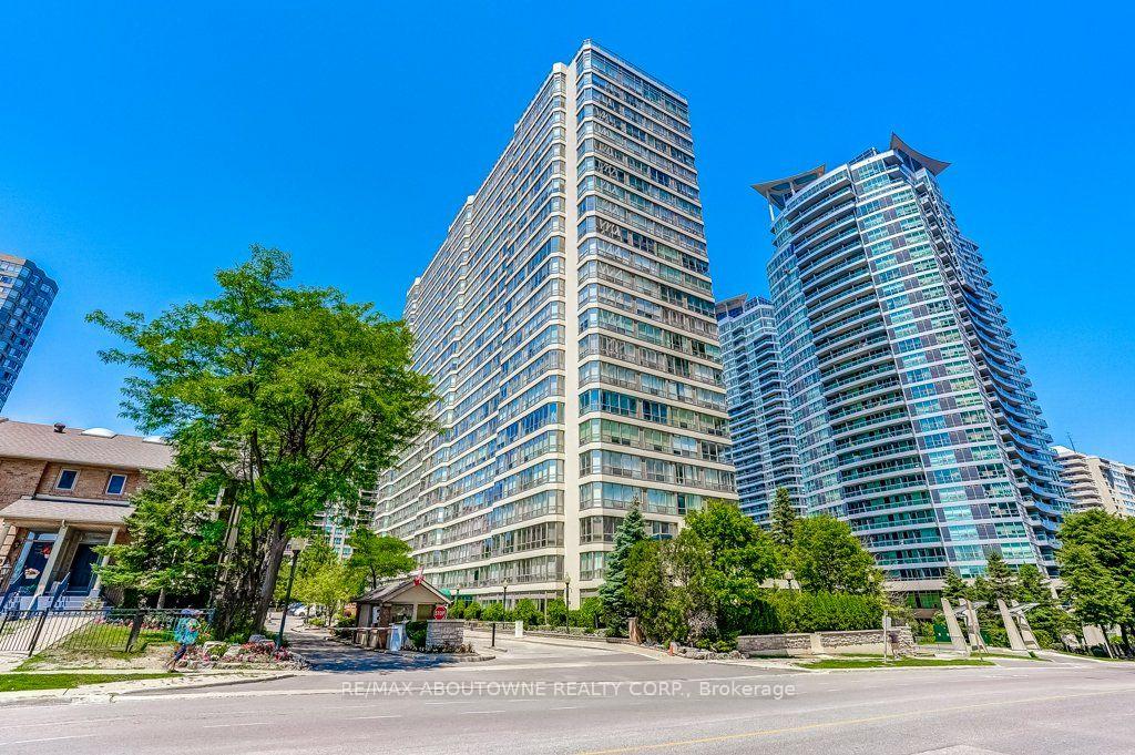 55 Elm Drive W