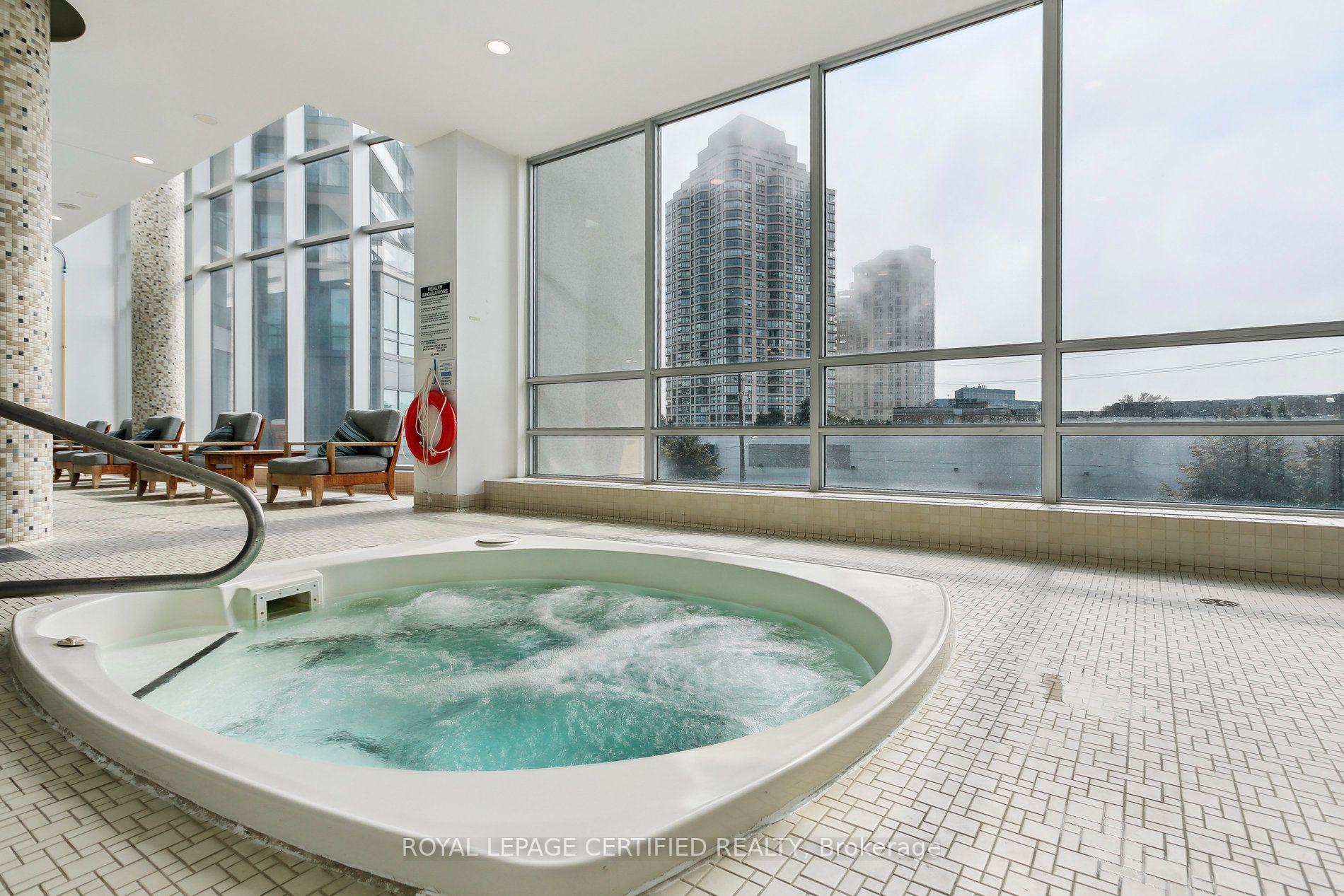 2240 Lakeshore Boulevard W
