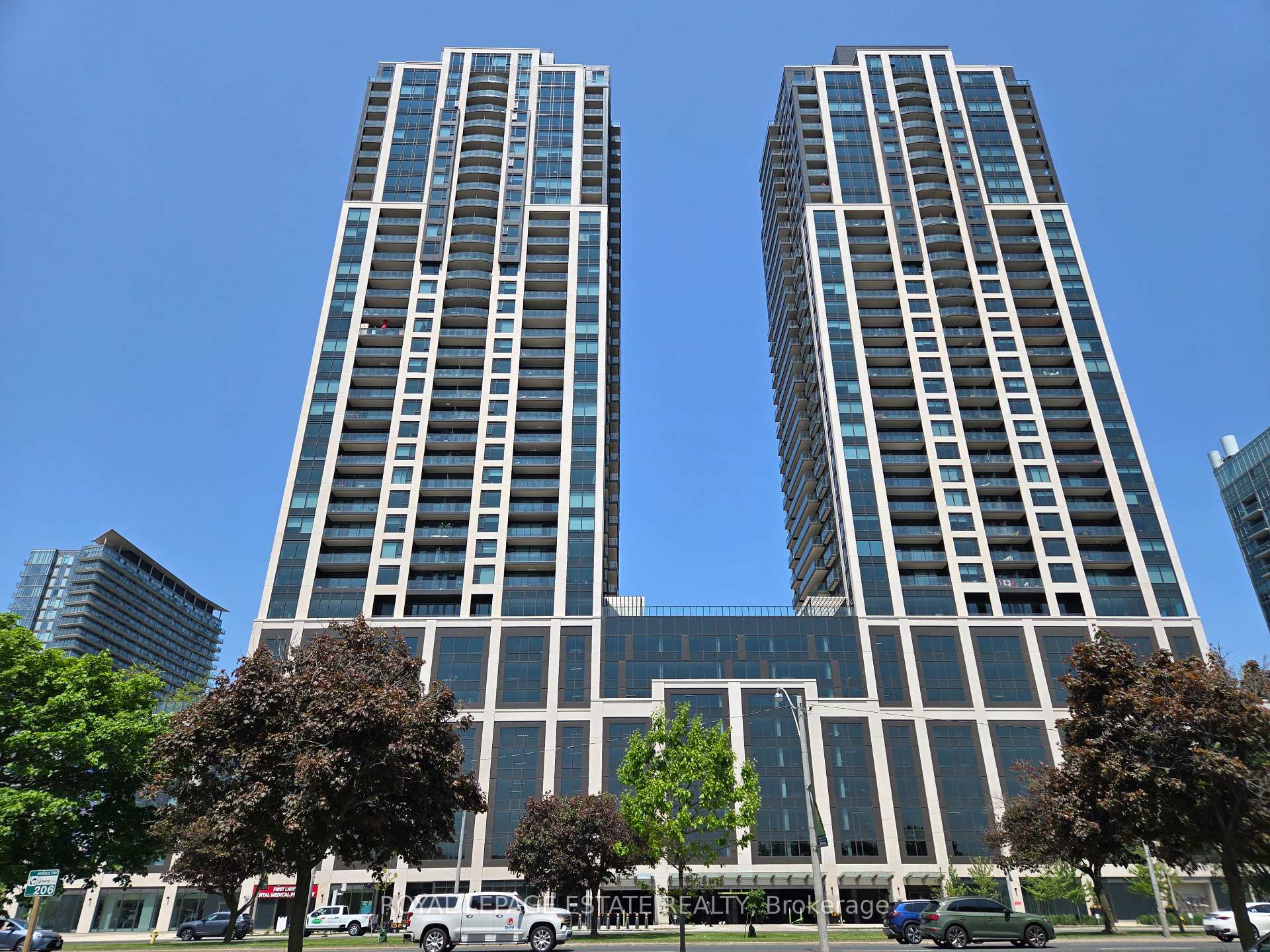 1928 Lake Shore Boulevard W