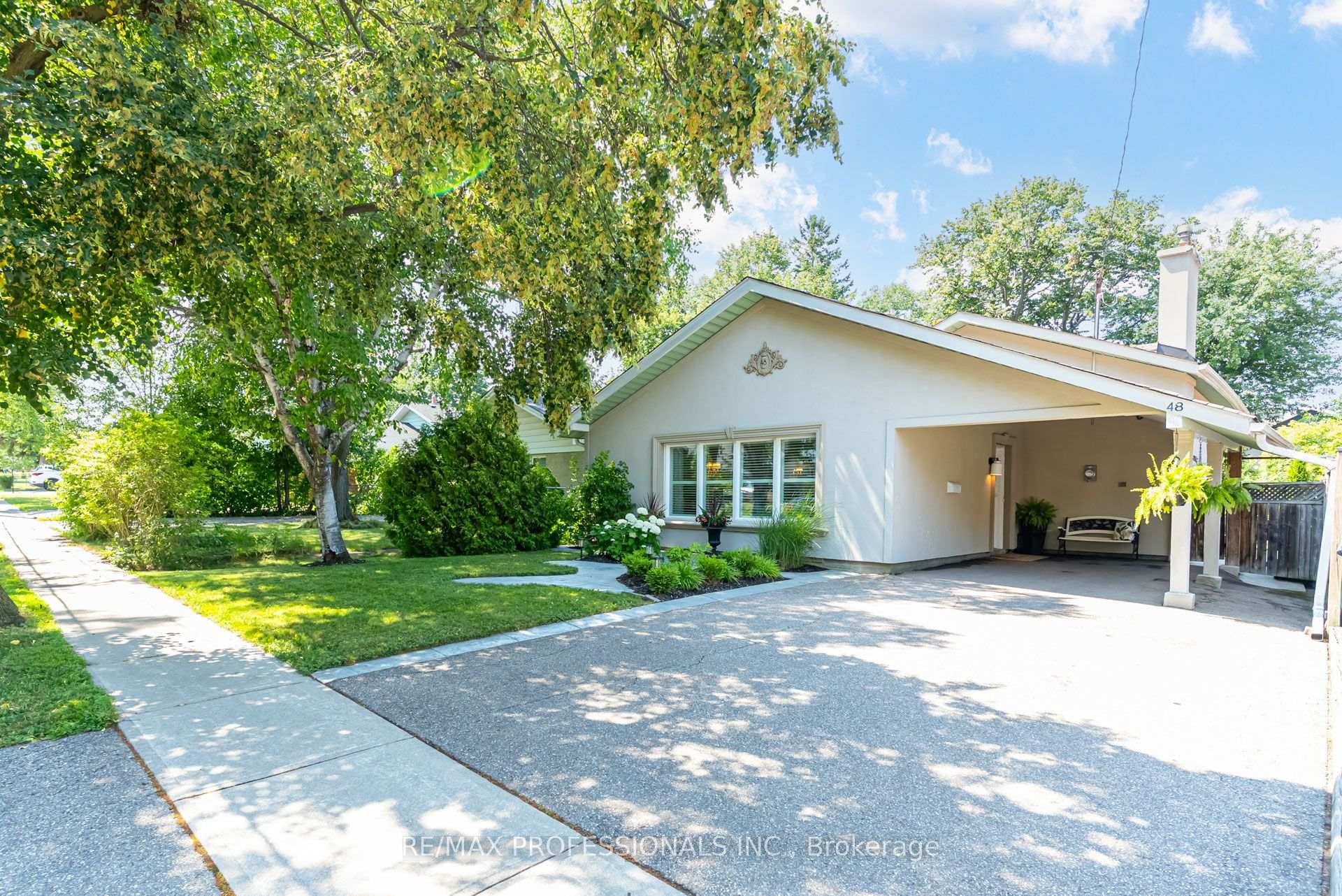 48 Genthorn Avenue