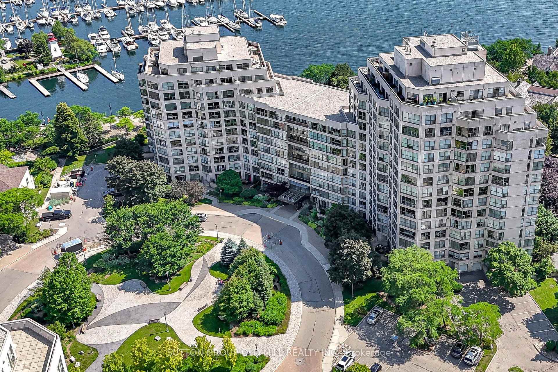 2267 Lake Shore Boulevard W