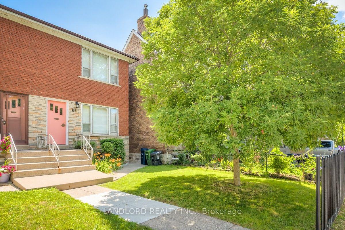 85 Greenlaw Avenue