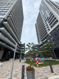 30 Samuel Wood Way