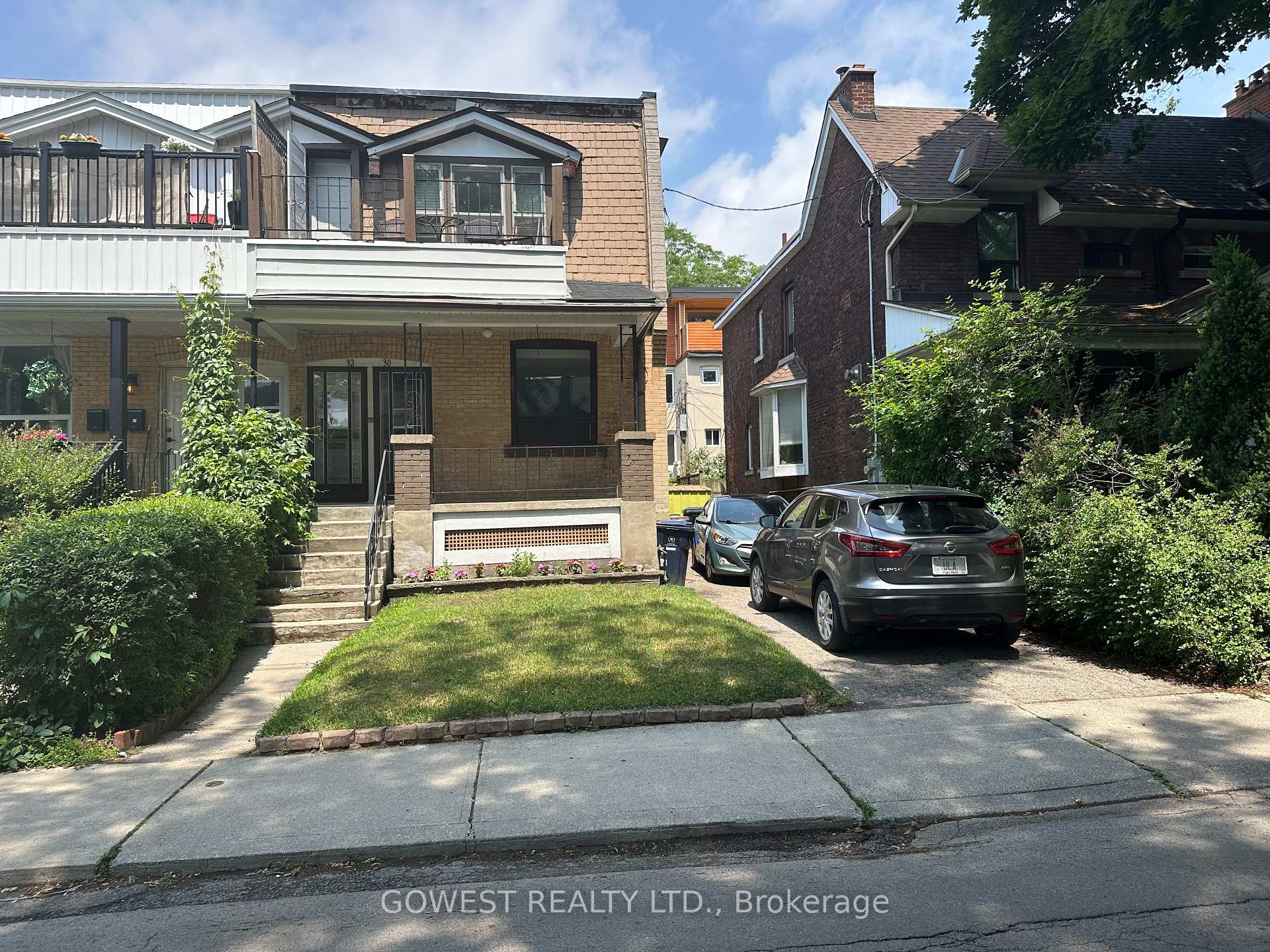 30 Grenadier Road