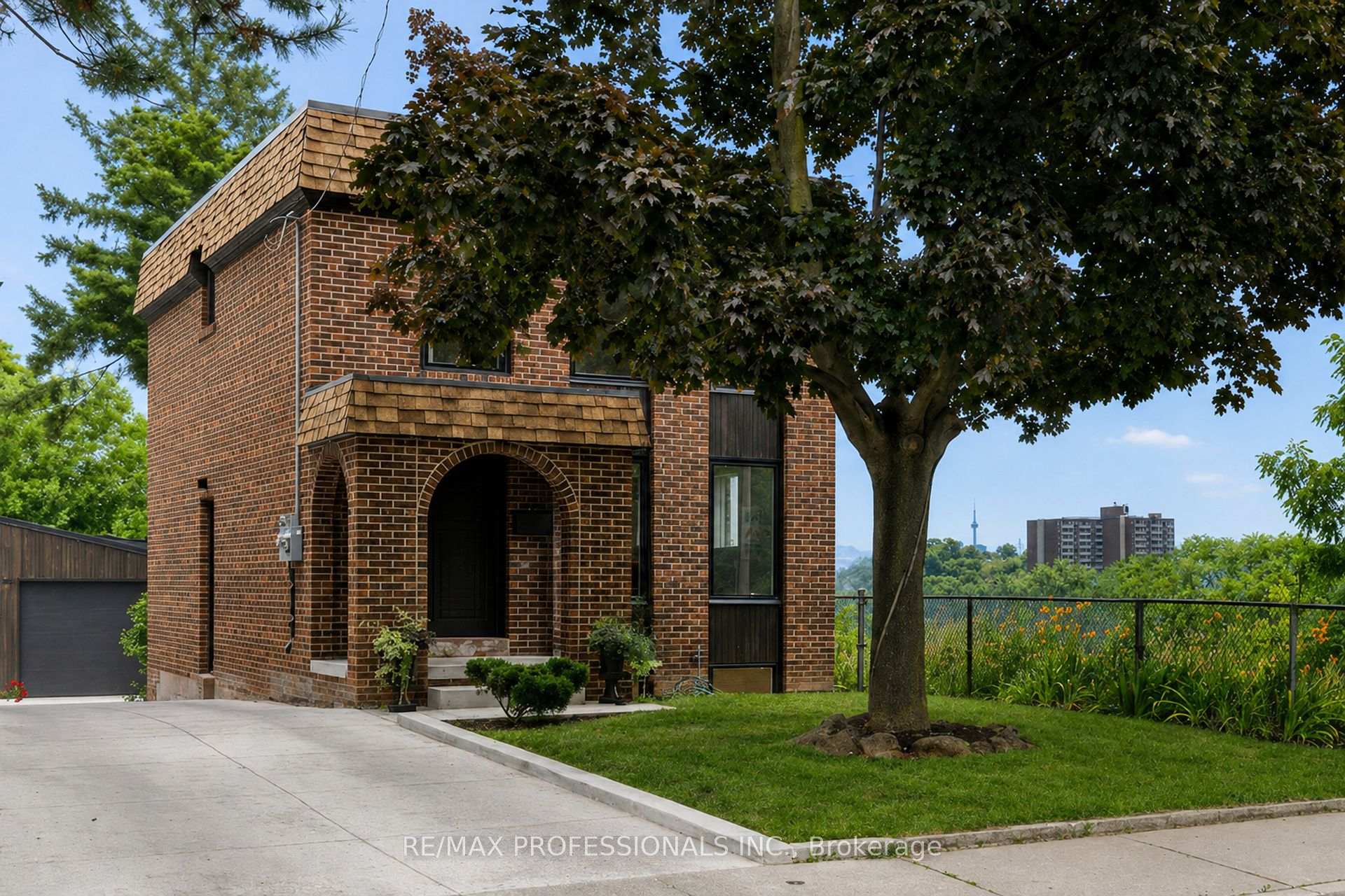 19 Arnold Avenue