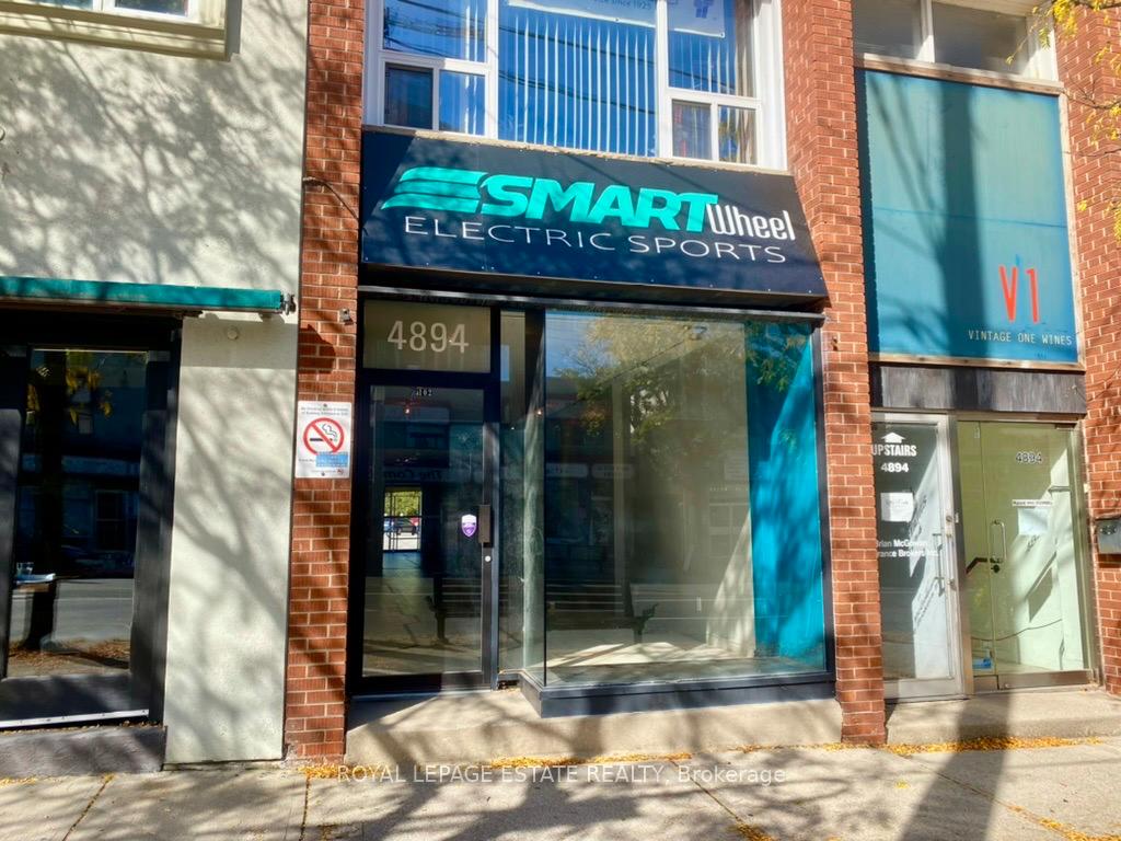 4894-4896 Dundas Street W