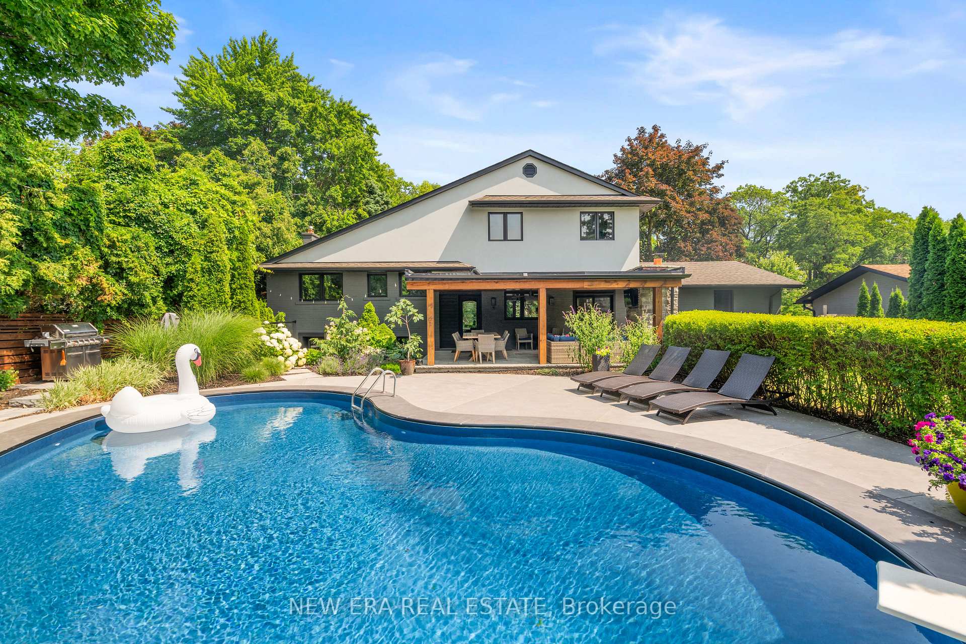 261 Pinetree Way