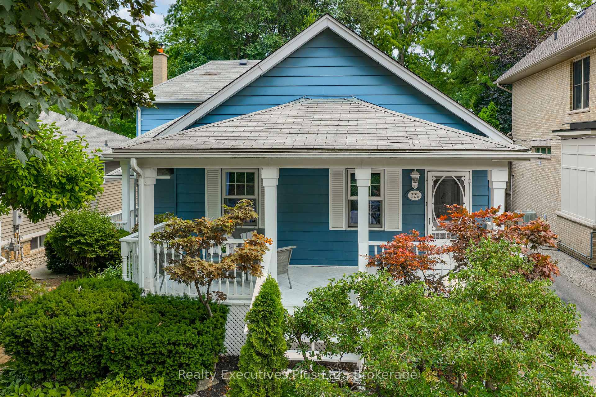322 Pine Avenue