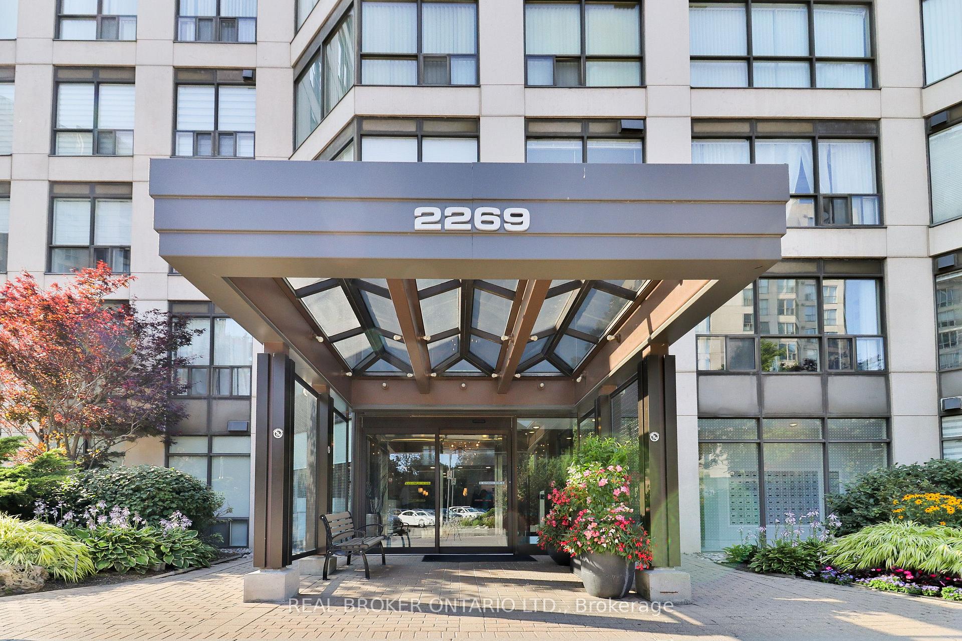 2269 Lake Shore Boulevard W
