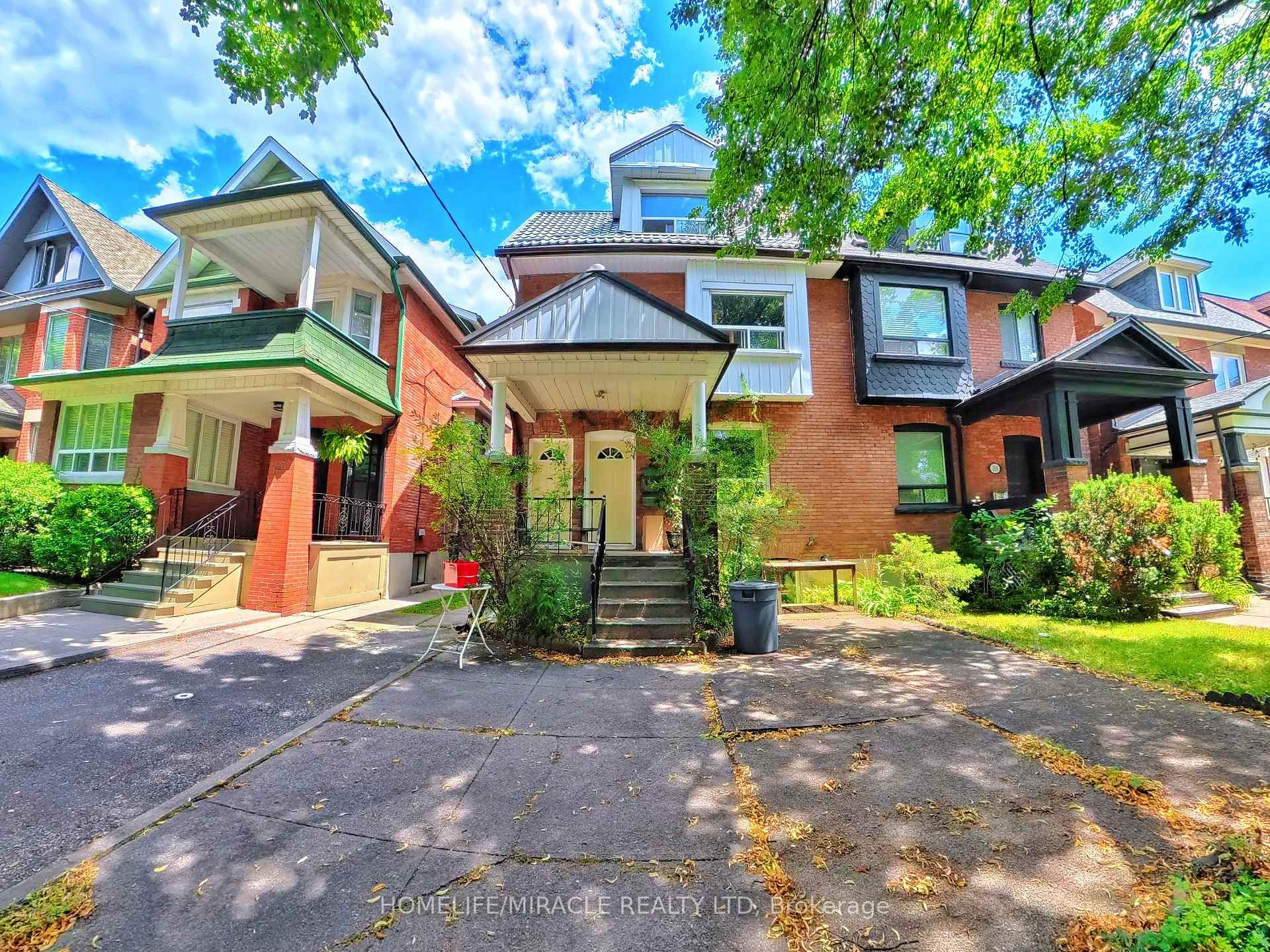 121 Medland Street
