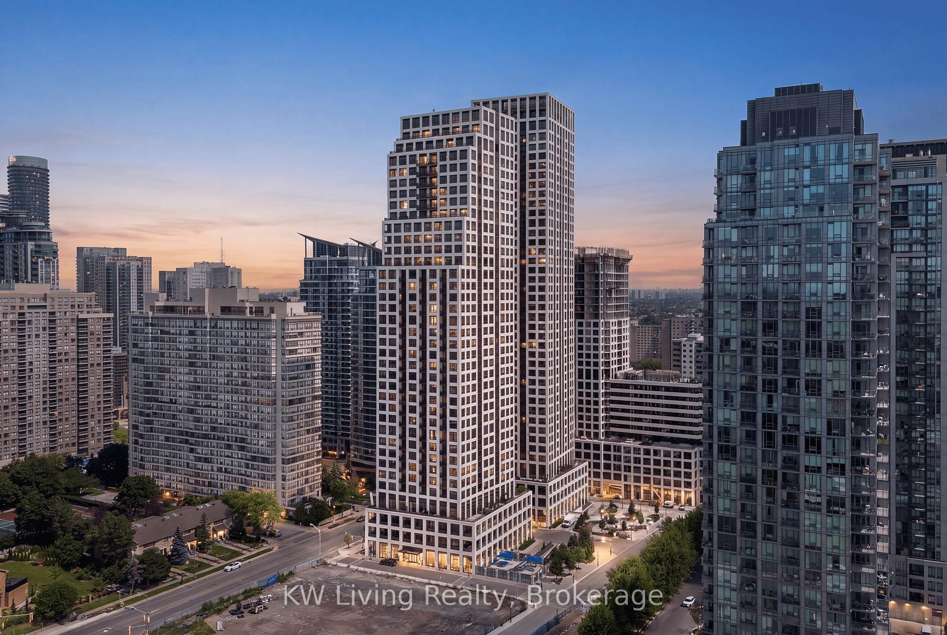 30 Elm Drive W