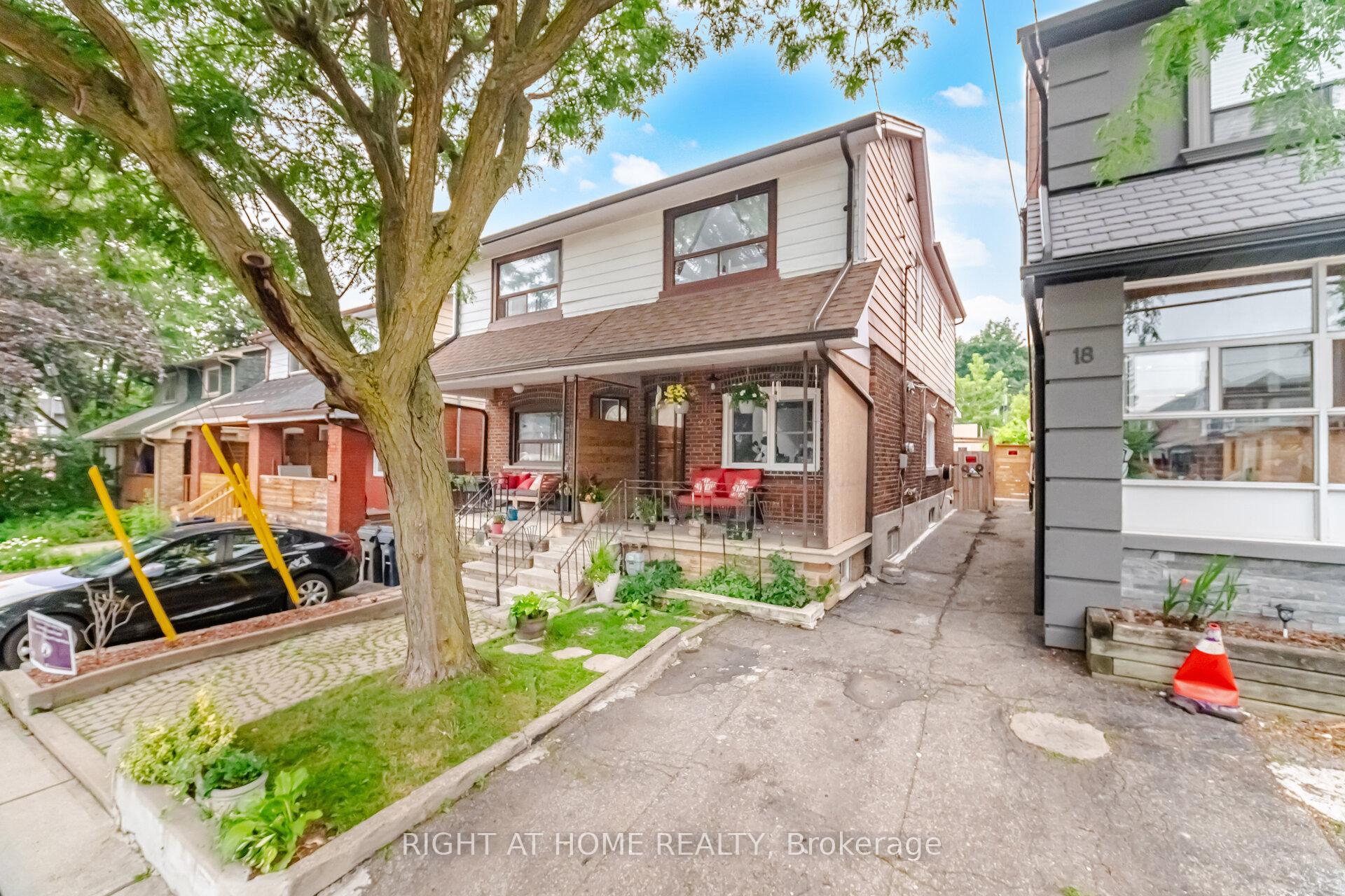 20 Rockwell Avenue