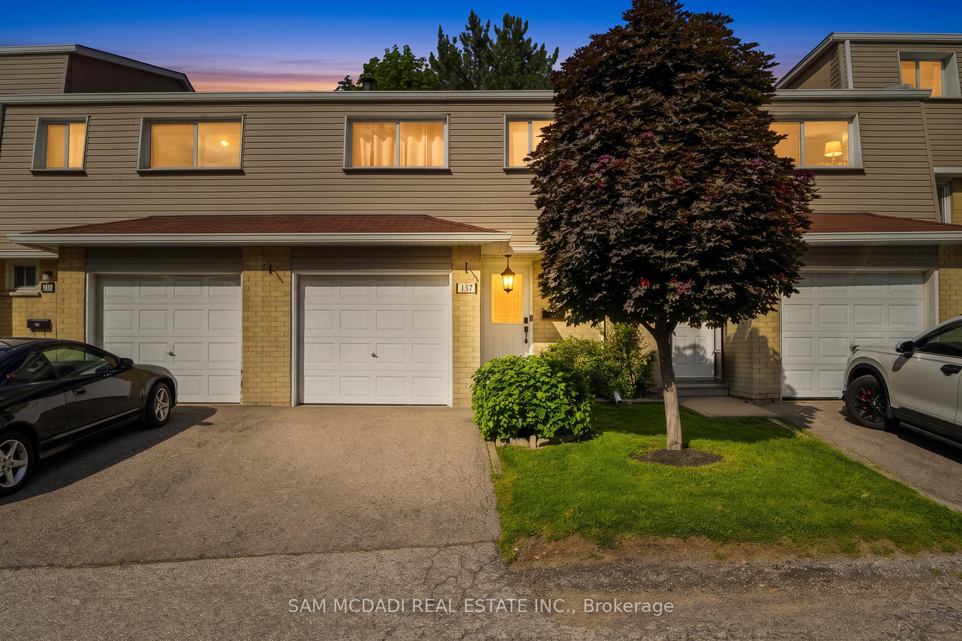400 Mississauga Valley Boulevard