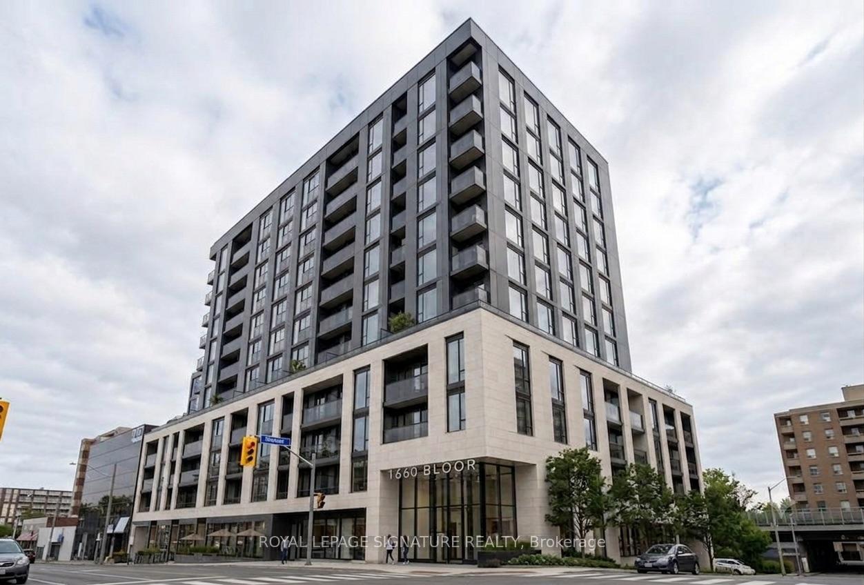 1660 Bloor Street W