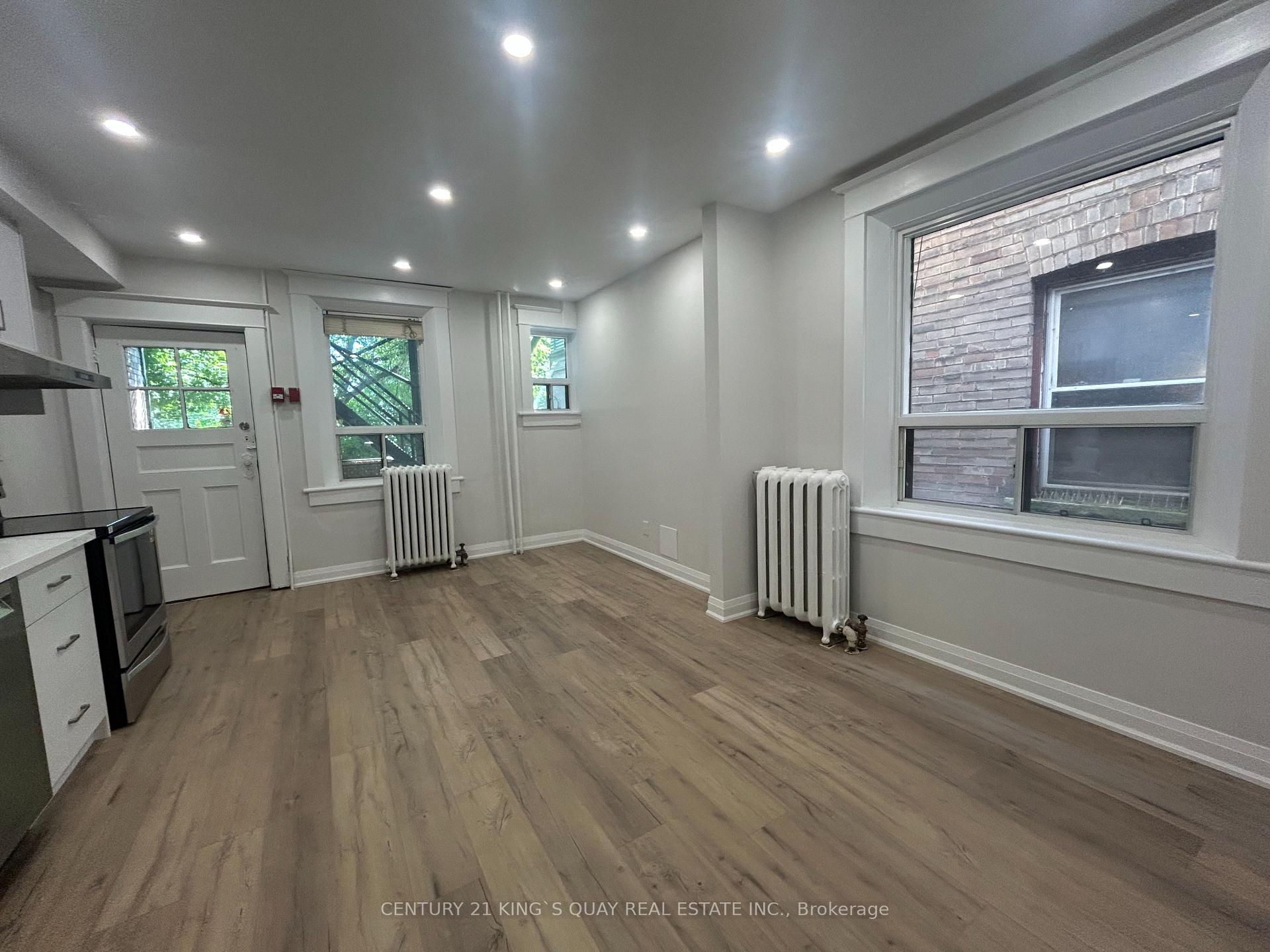 223 Roncesvelles Avenue