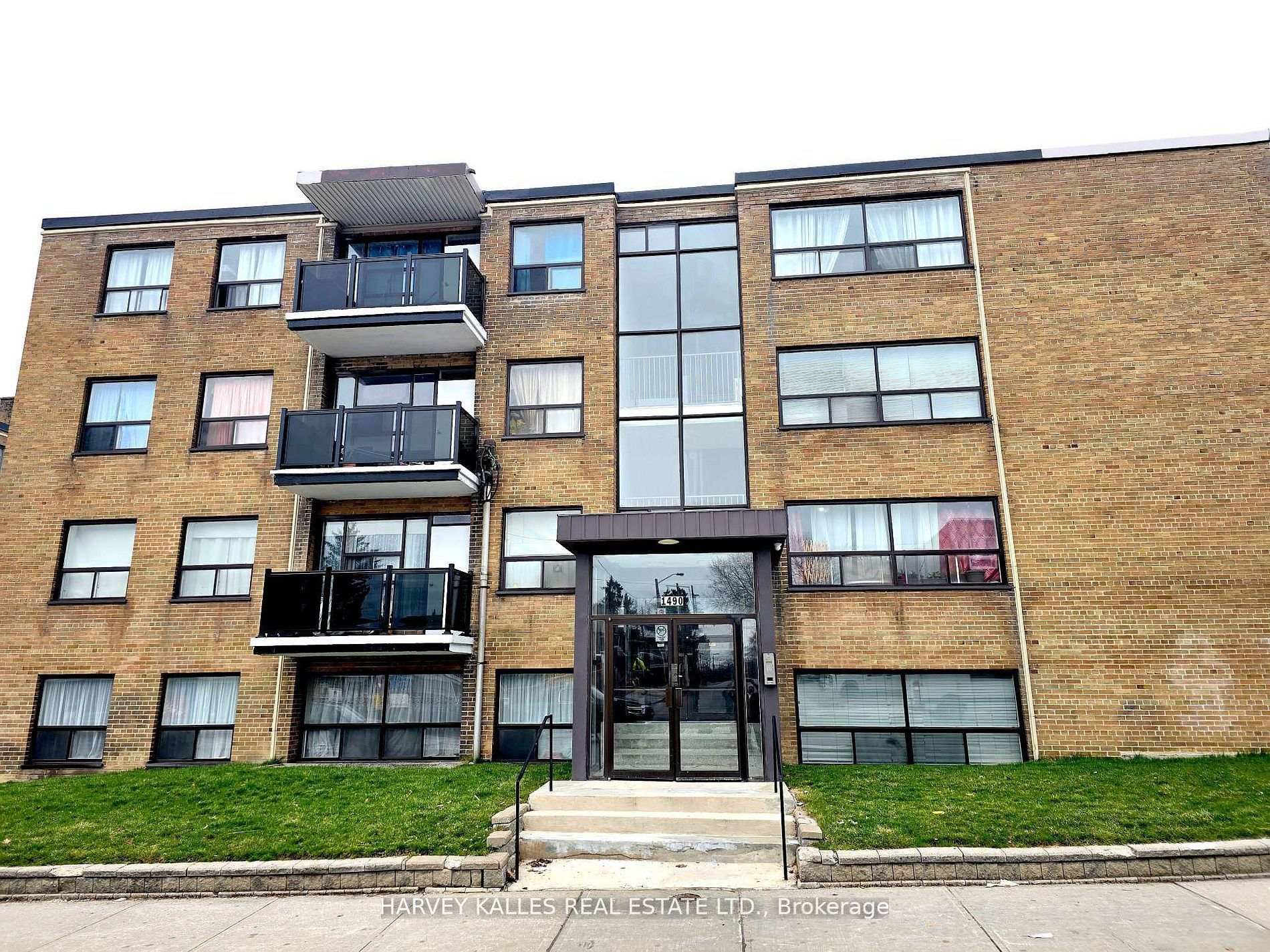 1490 Eglinton Avenue W