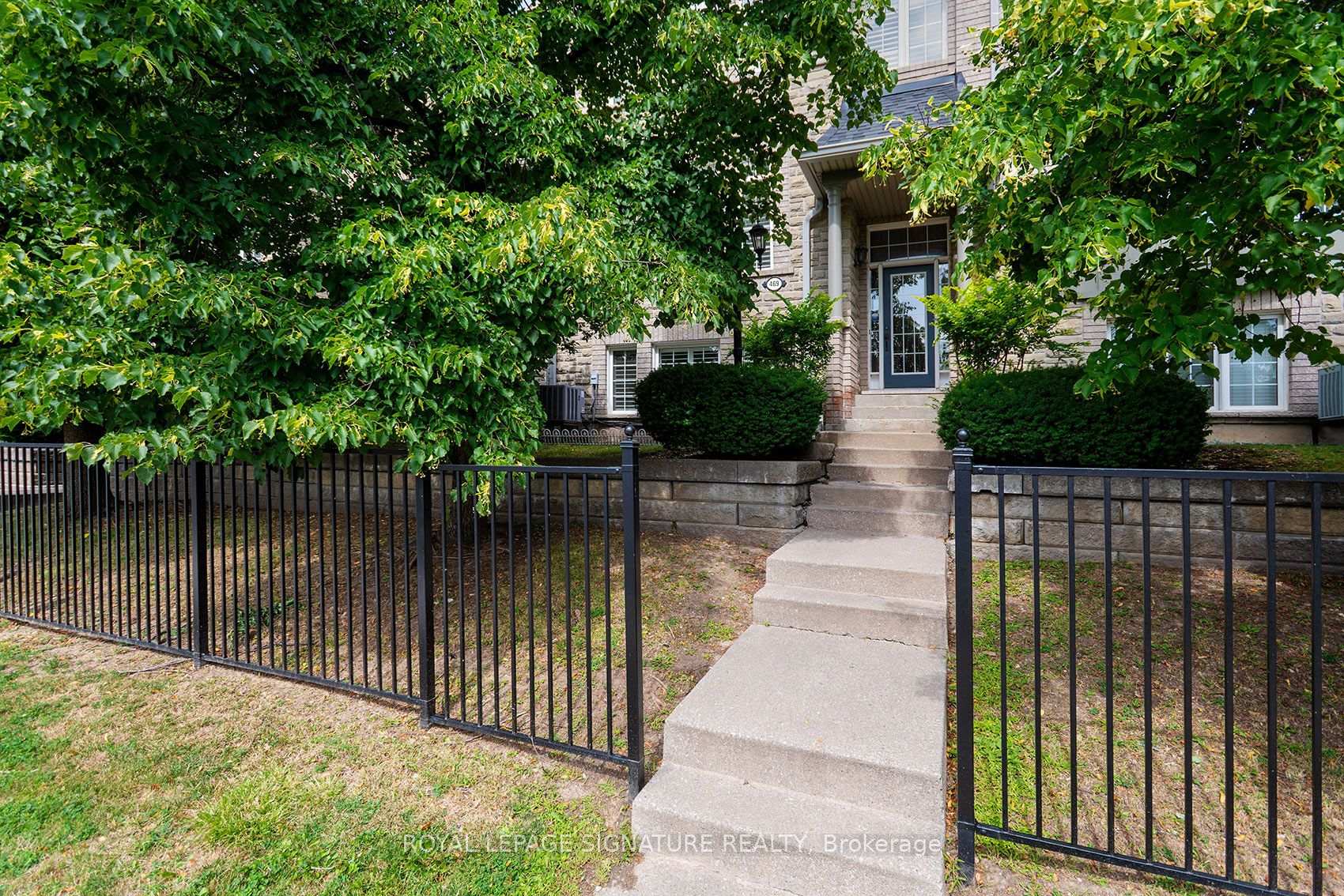469 Bristol Road W