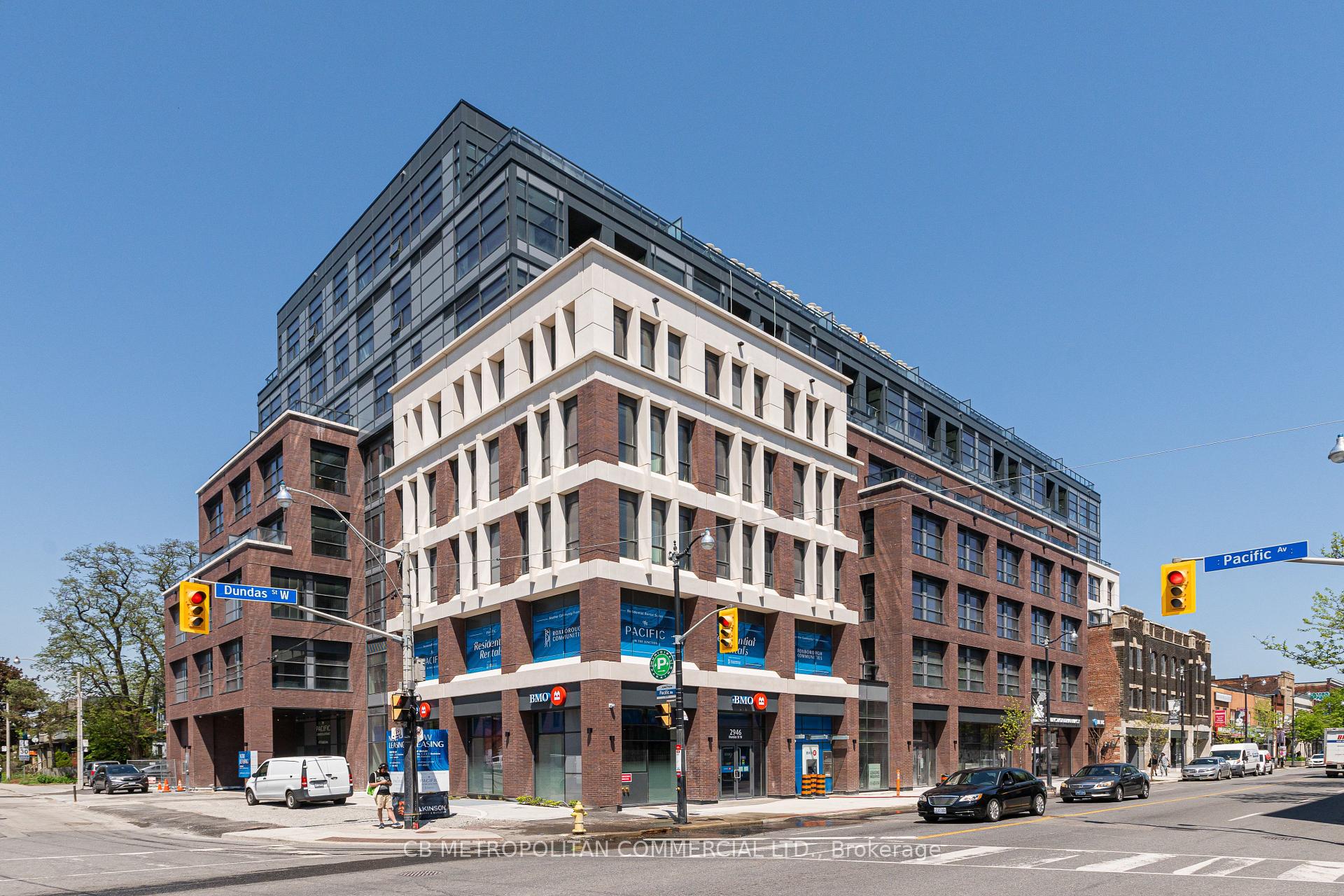 2946 Dundas Street West Street W