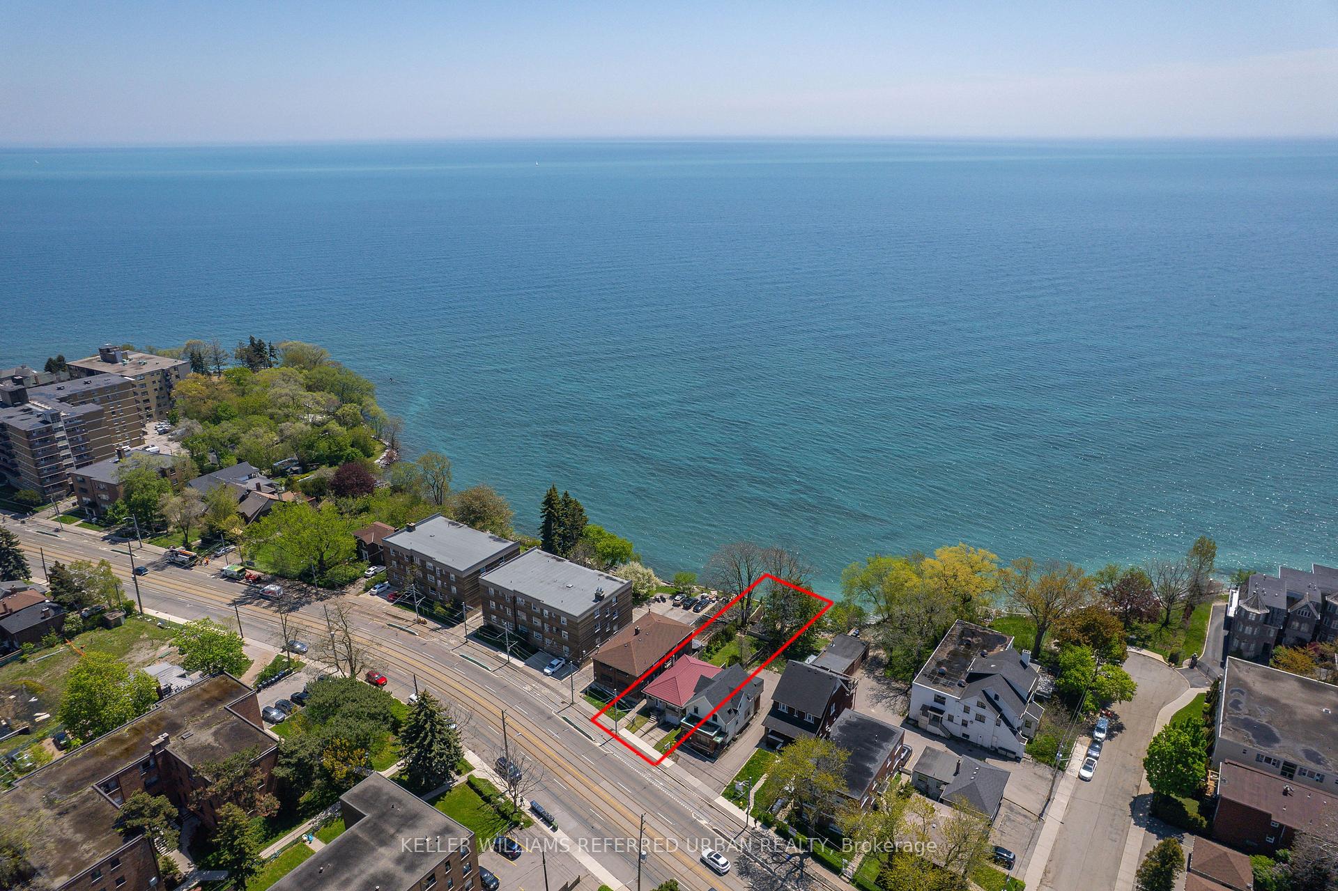 2703 Lake Shore Boulevard W
