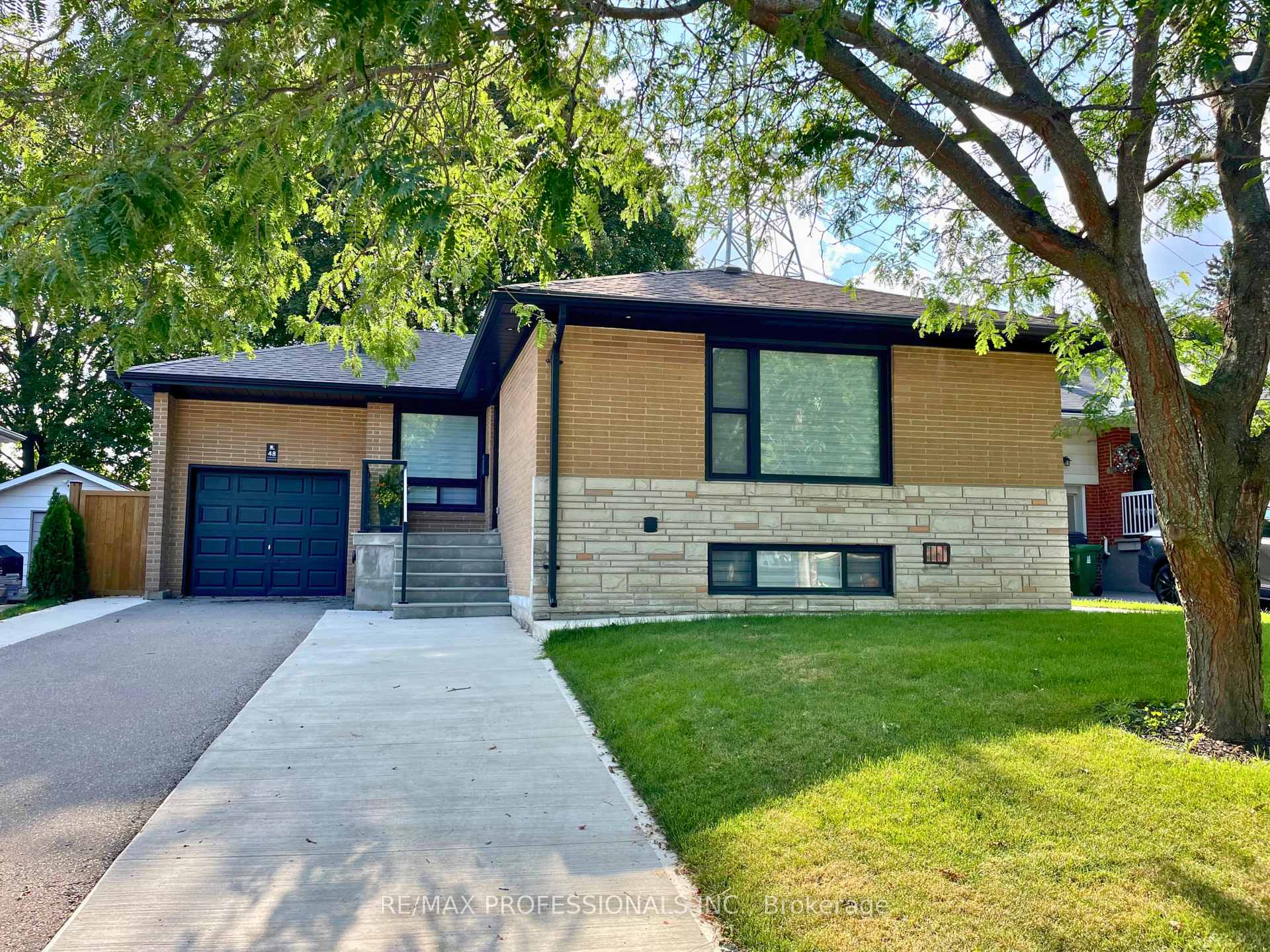 48 Lloyd Manor Road