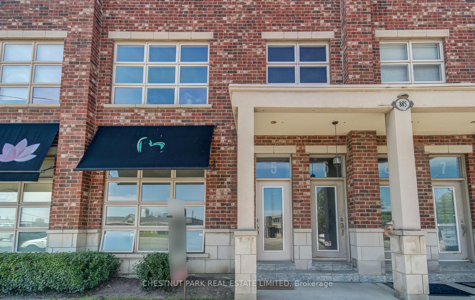 885 E Lakeshore Road E