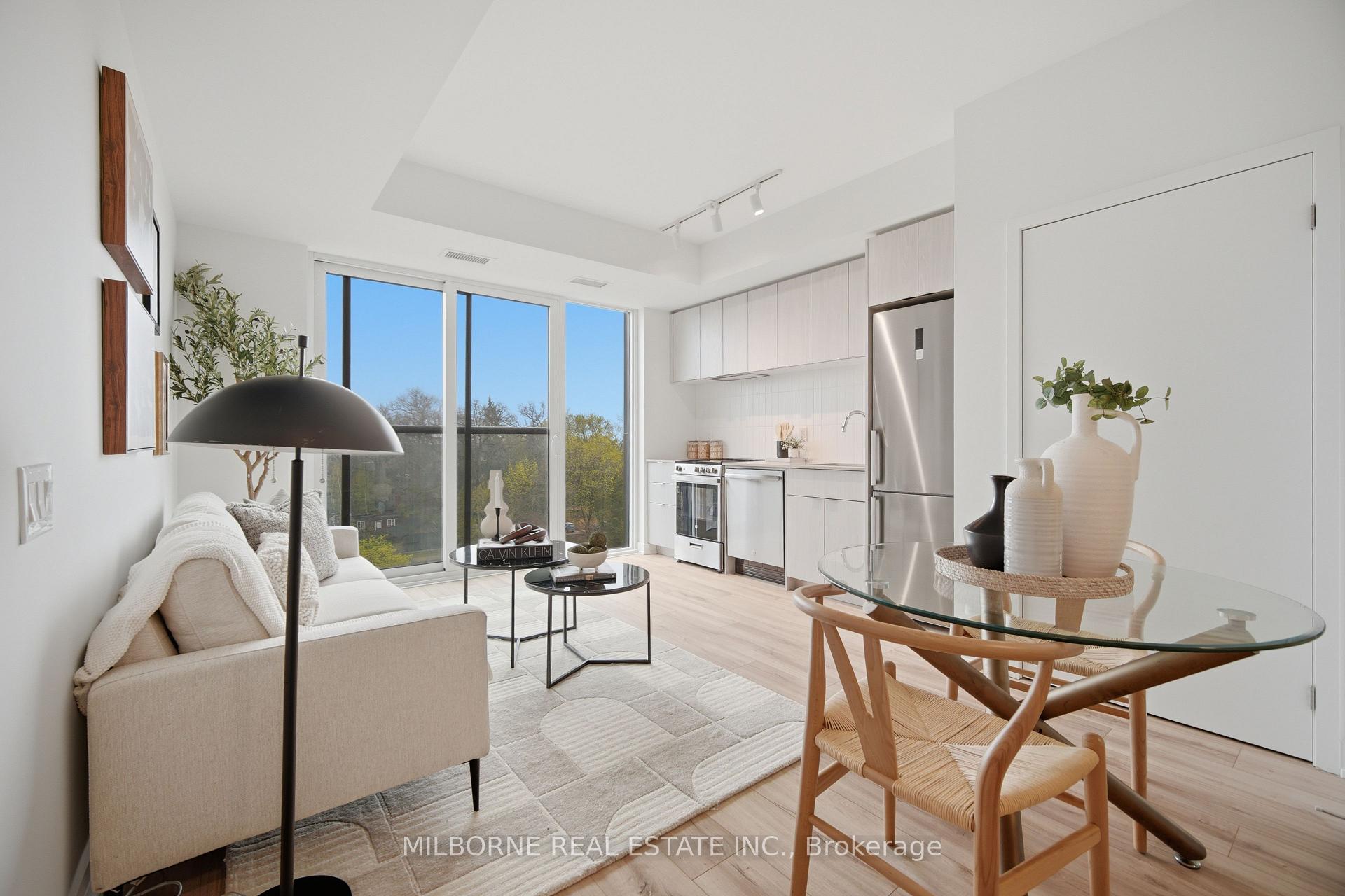 1660 Bloor Street W
