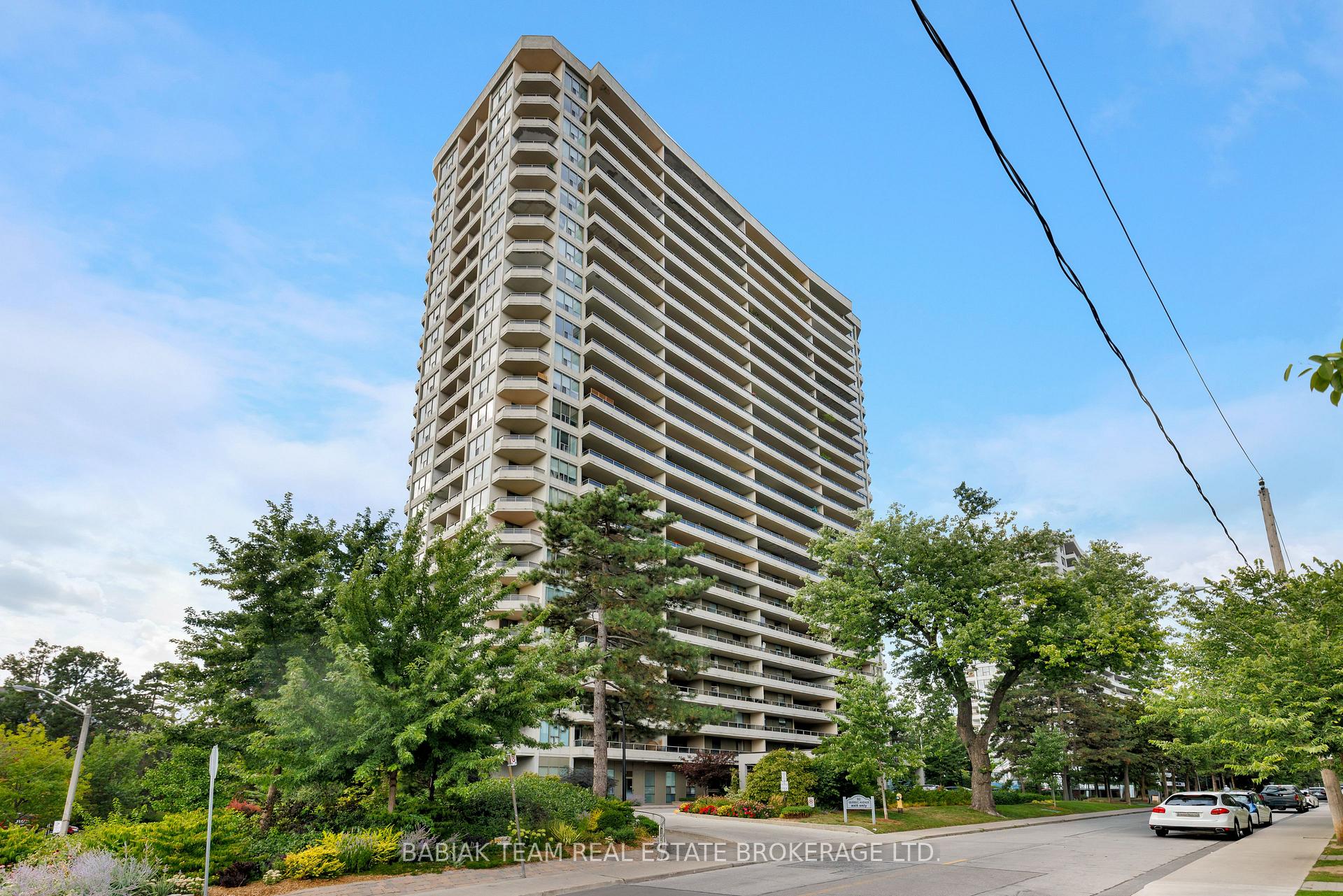 50 Quebec Avenue