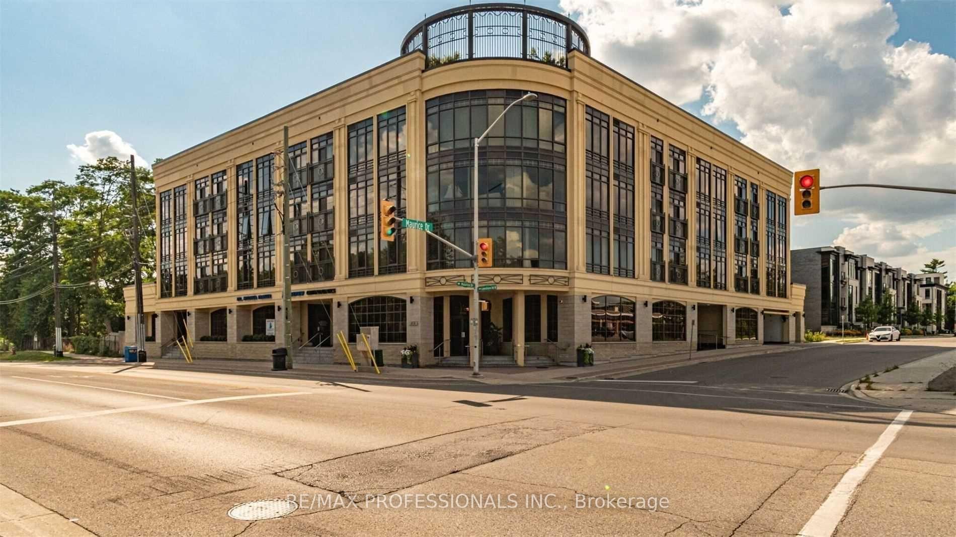 205 Lakeshore Road W