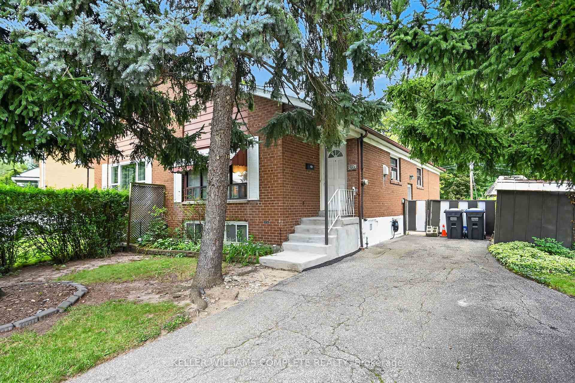 3239 QUEEN FREDERICA Drive