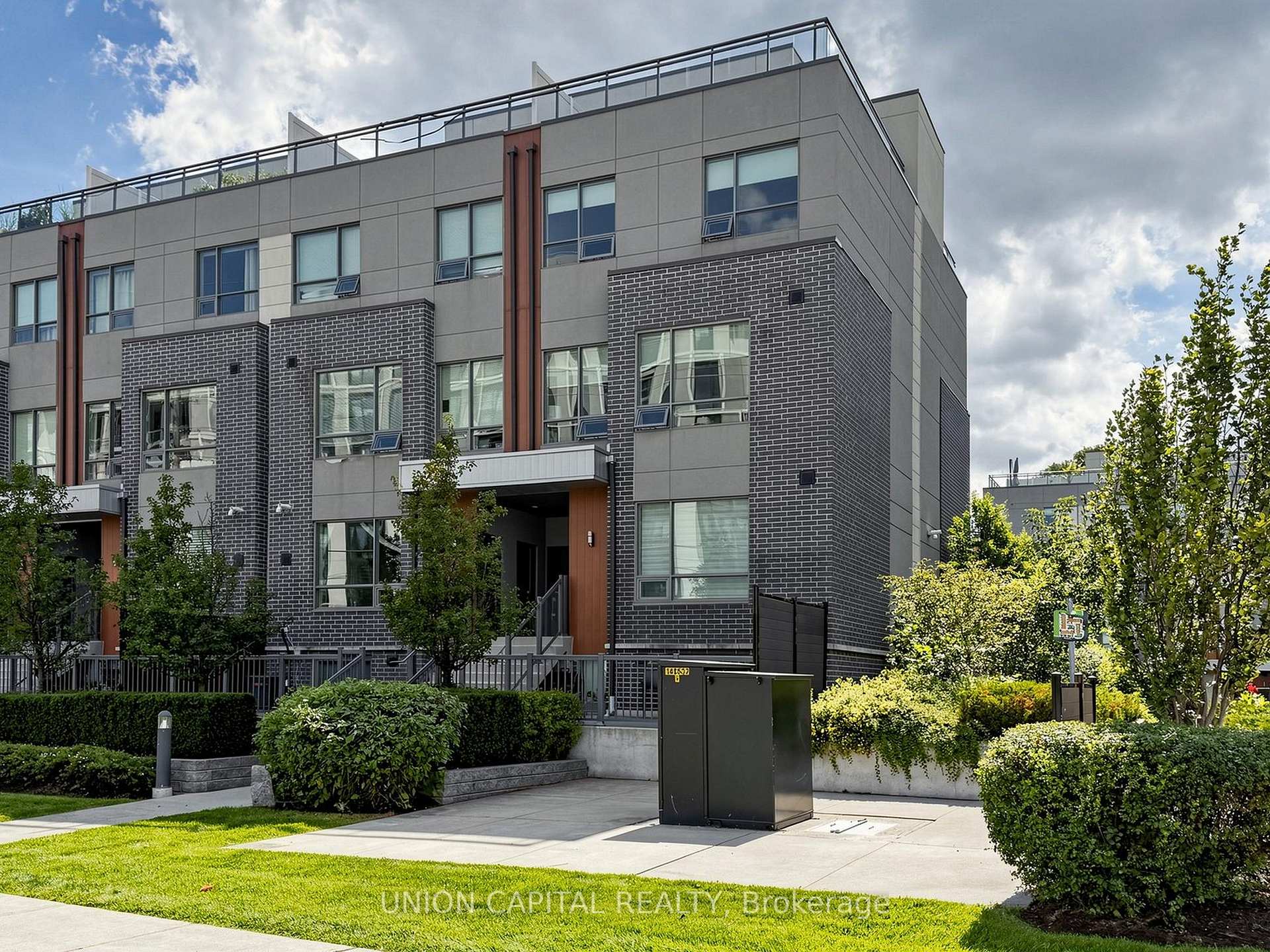 1238 Cawthra Road