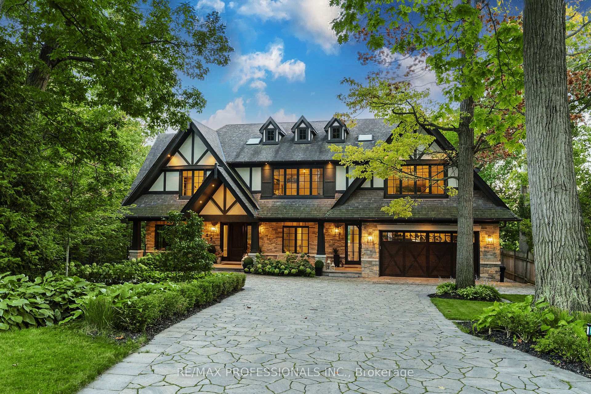 23 Riverside Crescent