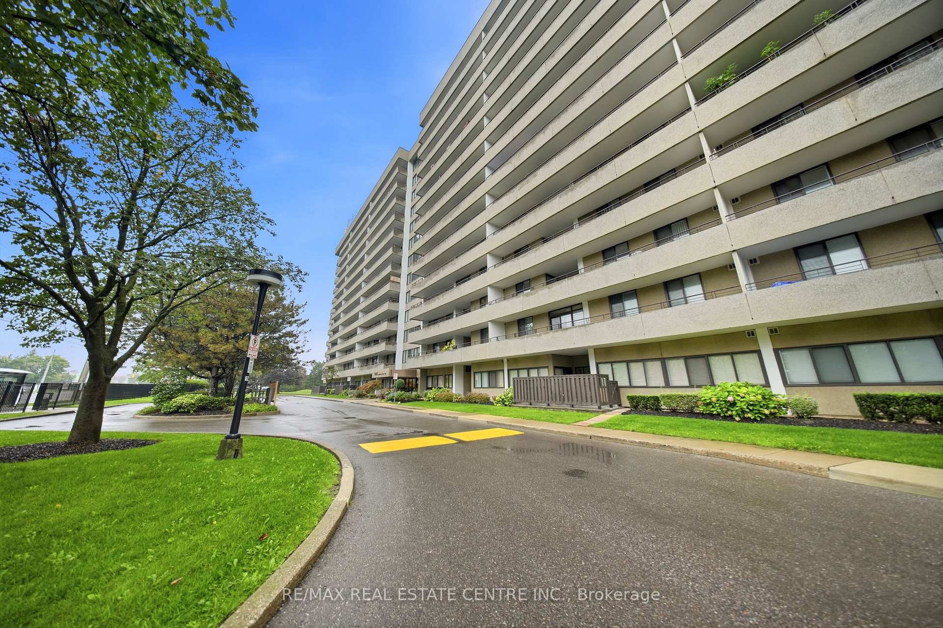1300 Mississauga Valley Boulevard