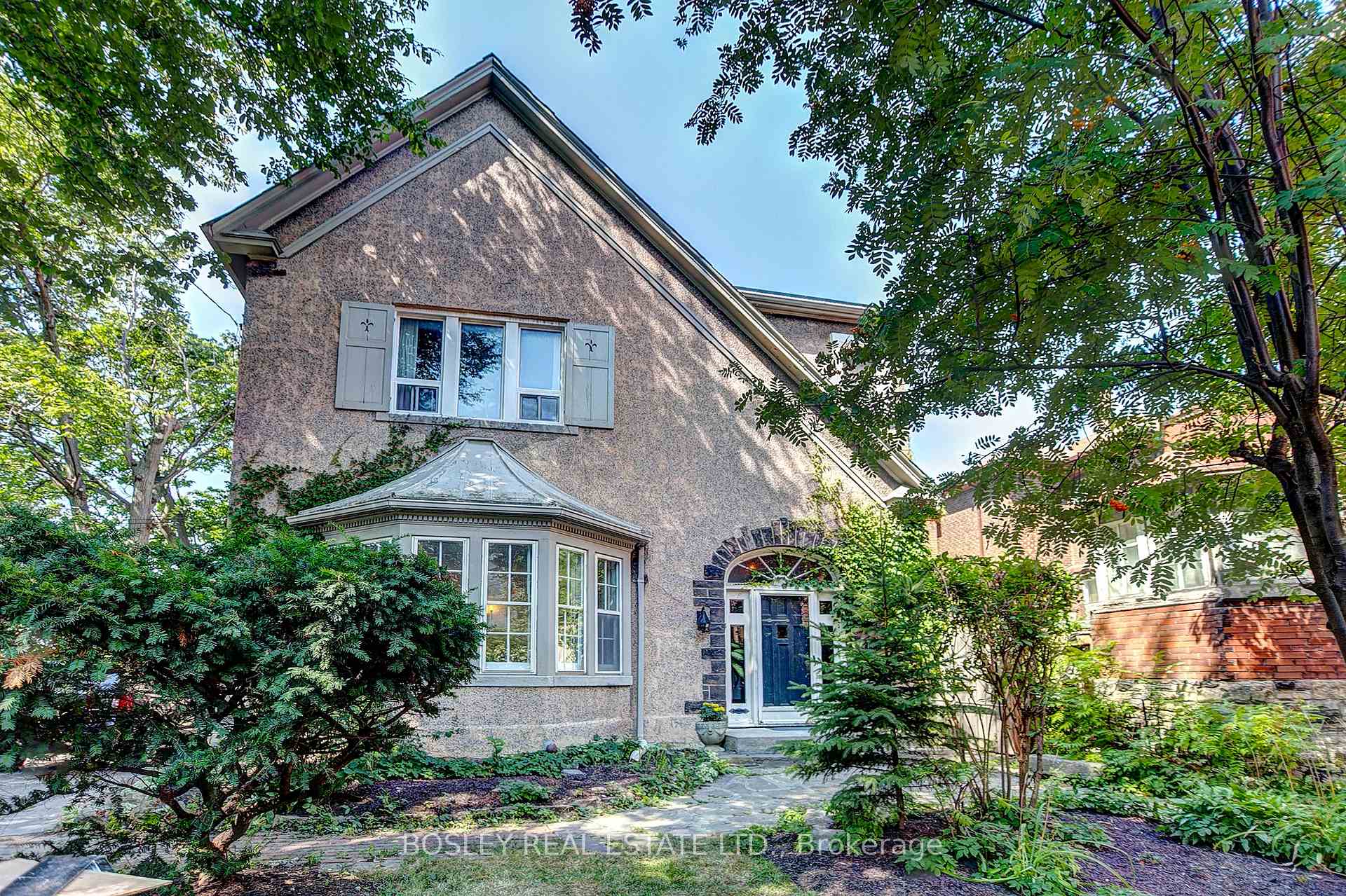 100 Dowling Avenue
