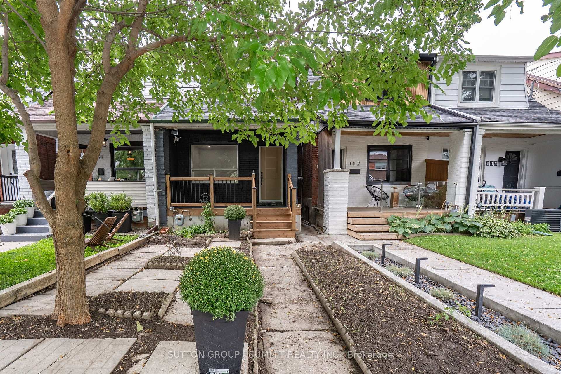 100 ROSETHORN Avenue