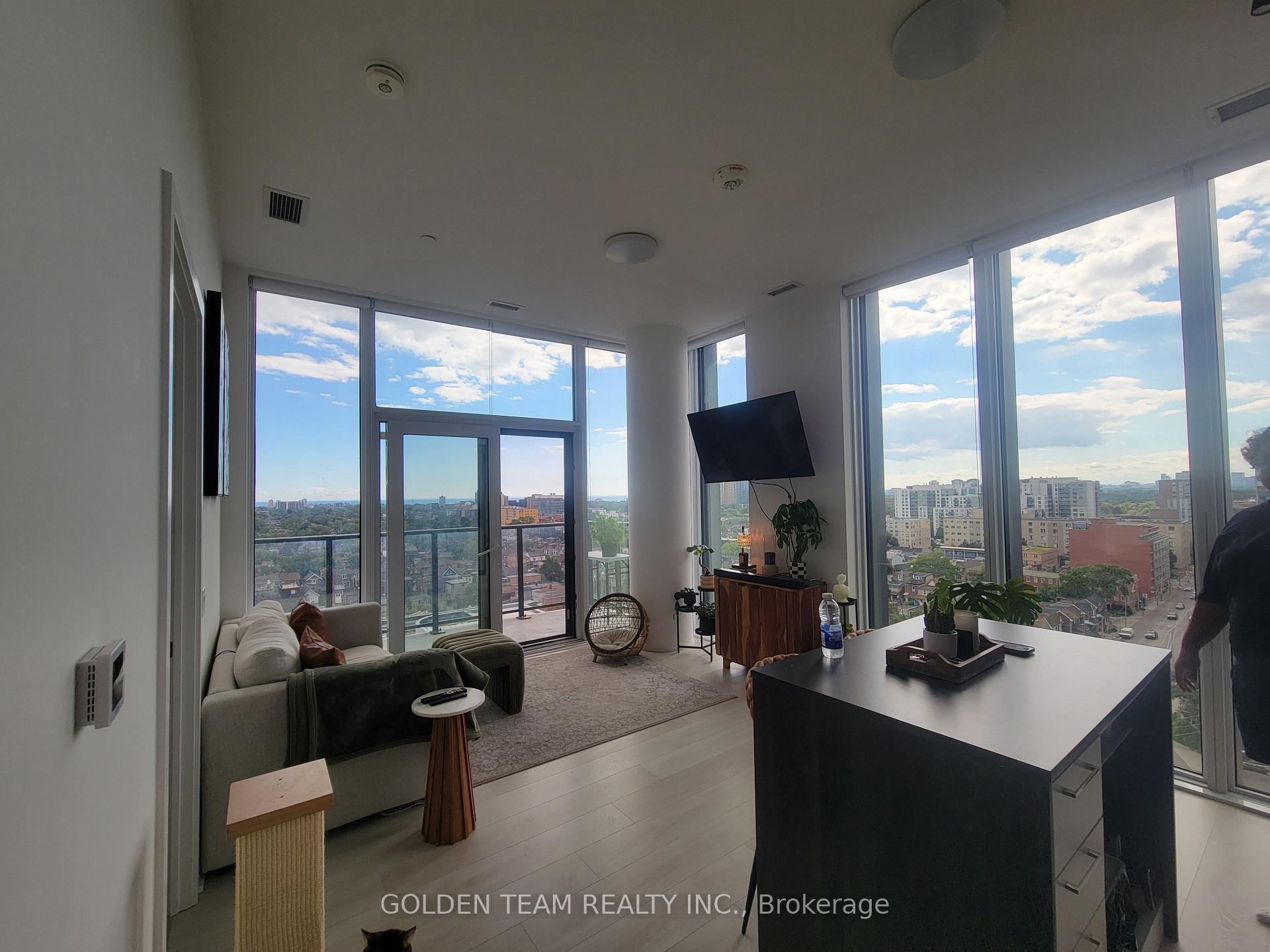 1285 Dupont Street