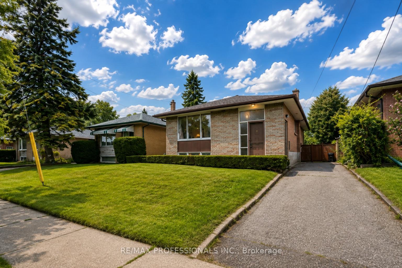 28 Baskerville Crescent