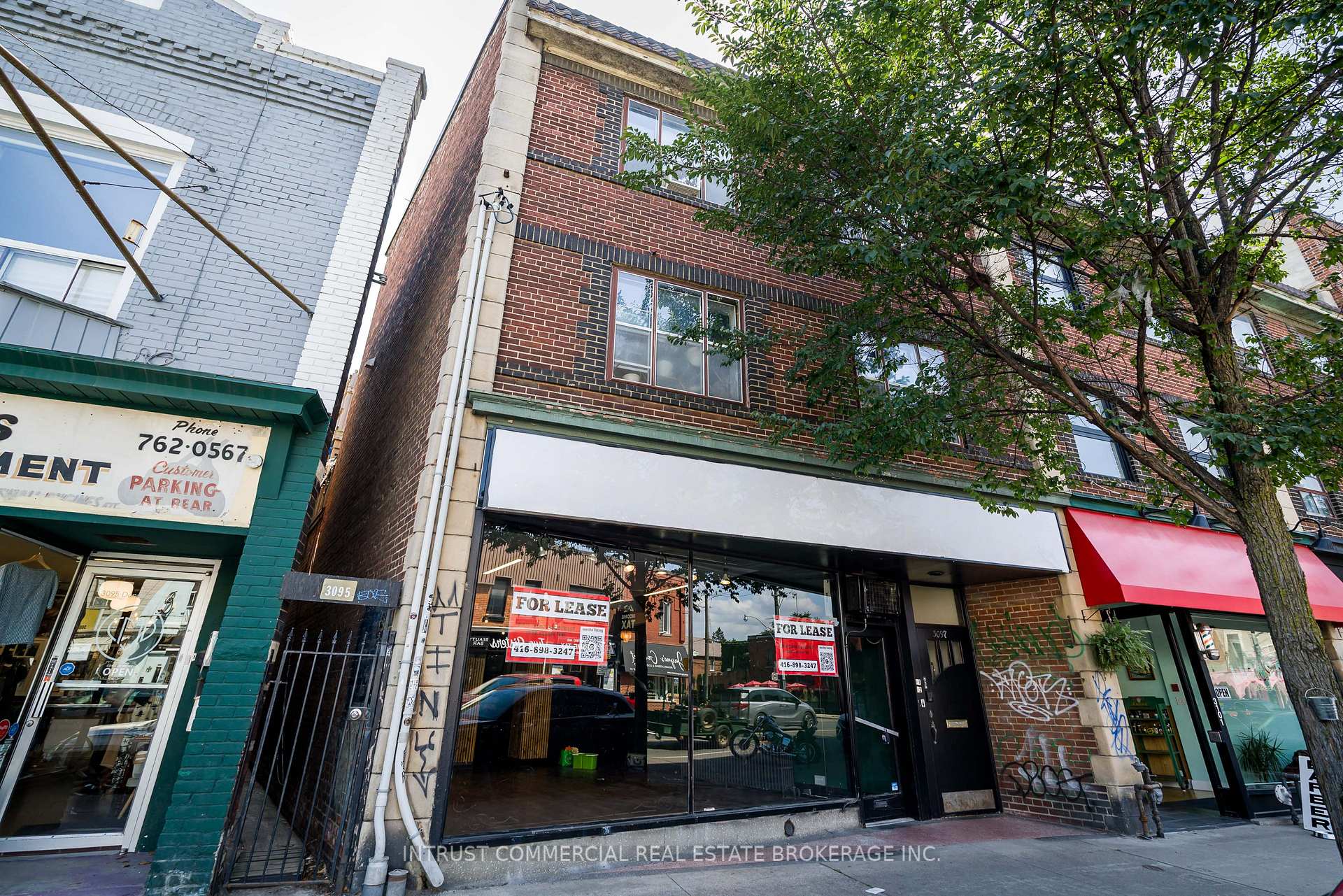 3097 Dundas Street W
