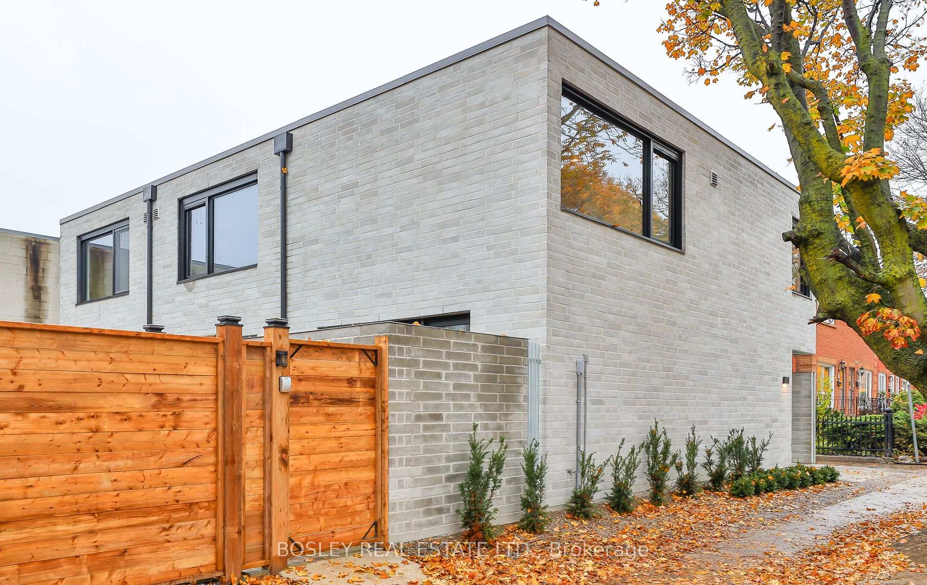 1404 Dufferin Street