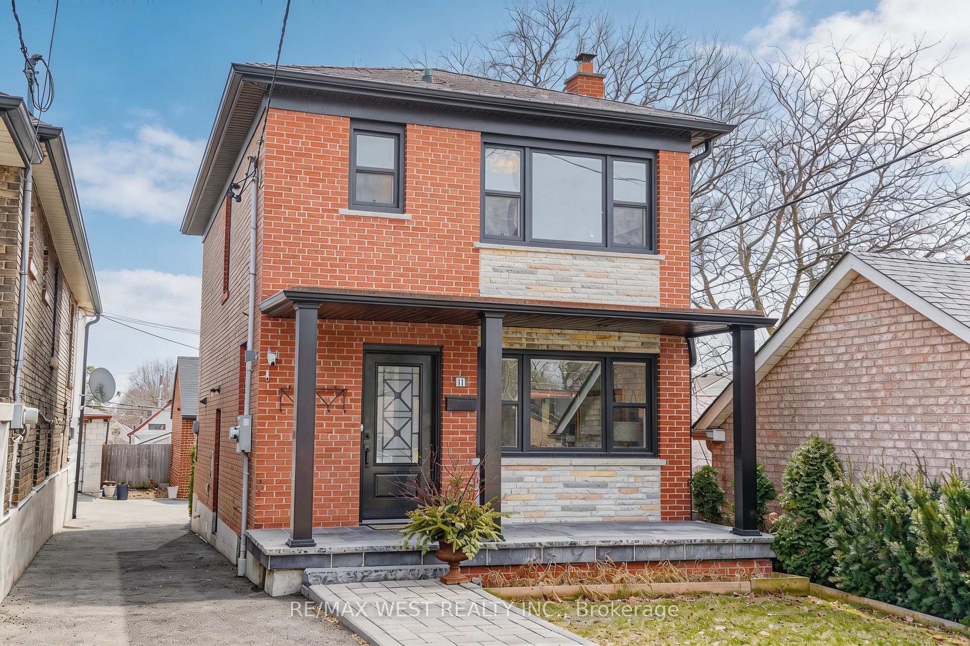 11 Helen Avenue
