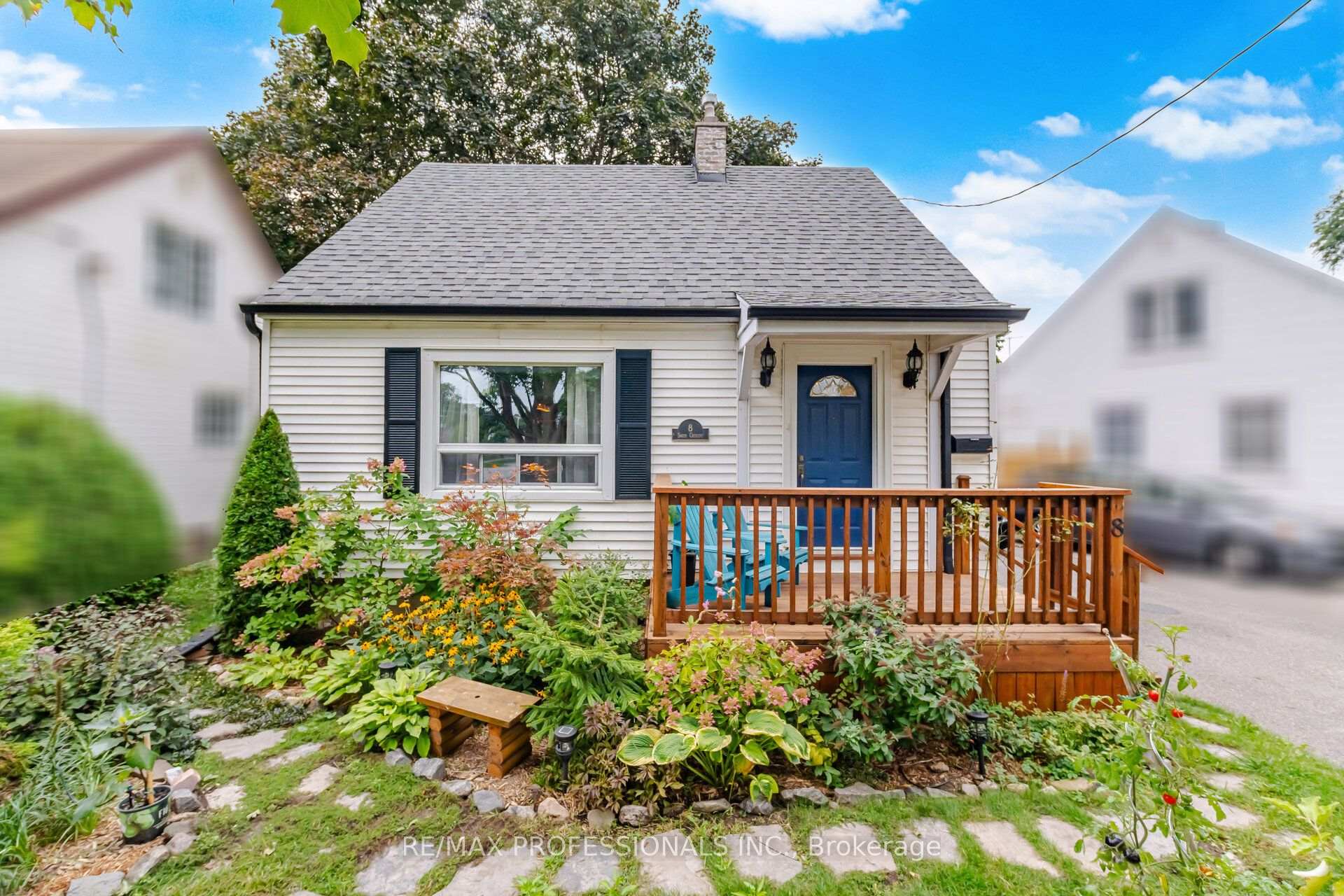 8 Smith Crescent