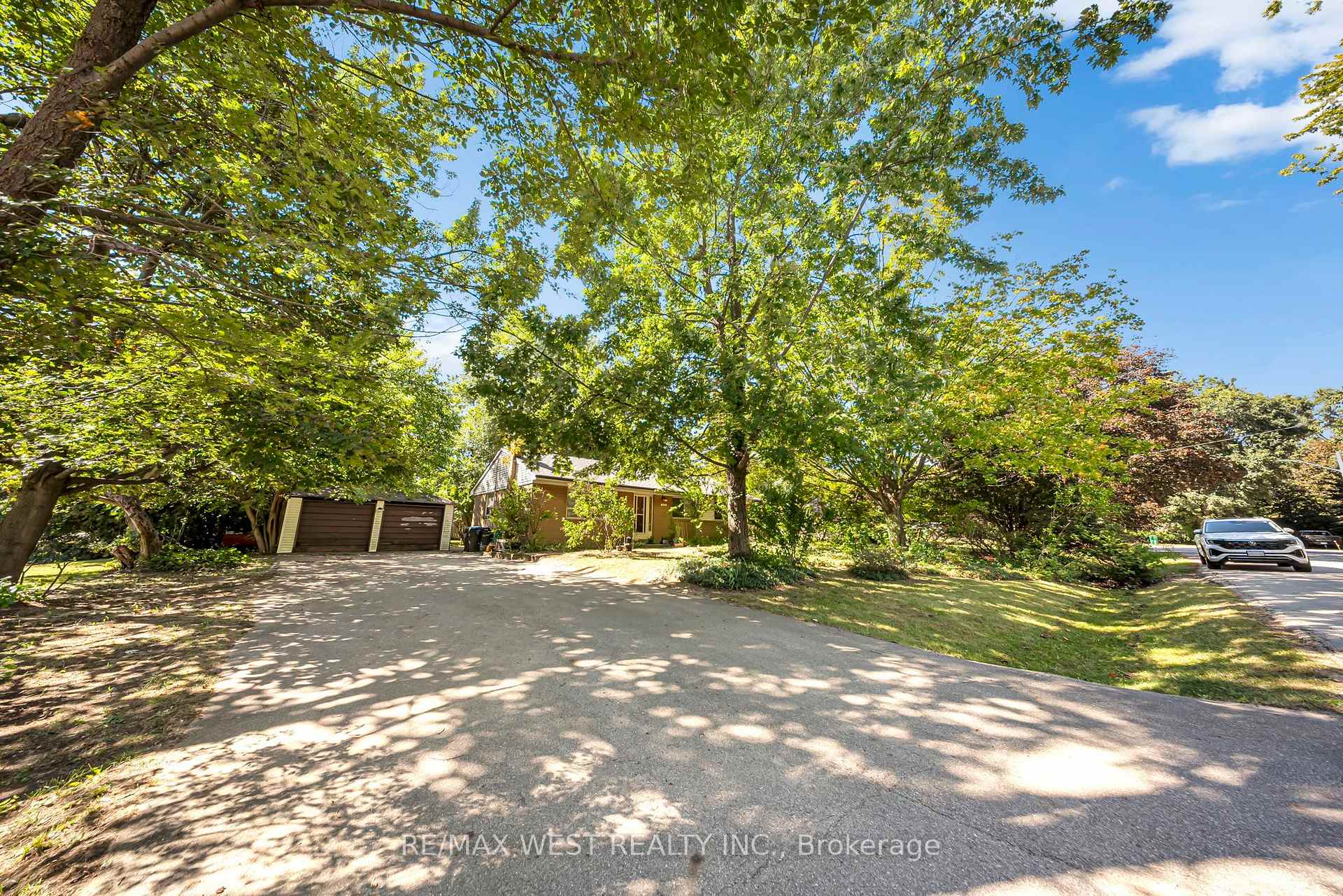 1610 Magenta Court