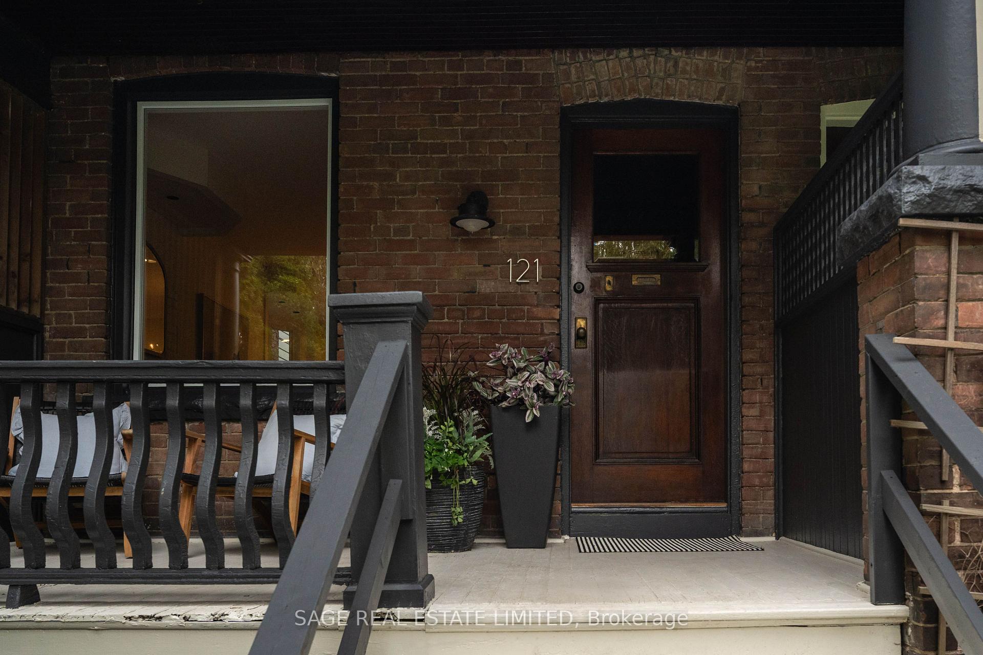 121 Glendale Avenue